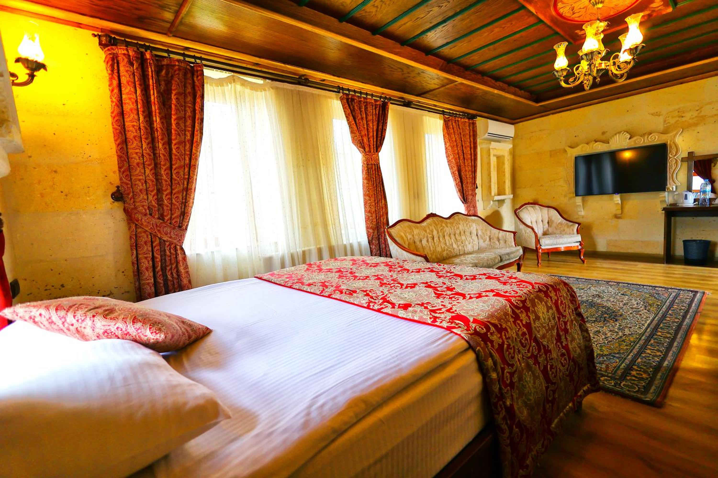 Cappadocia Empire Cave Hotel - Image 47