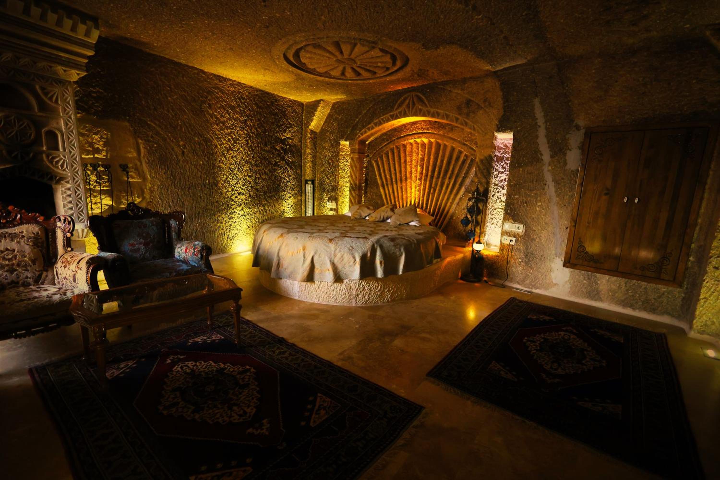 Cappadocia Empire Cave Hotel - Image 78