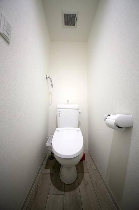 Osaka Glitter 3 floor whole house 6-10 ppl 5mins walk to station