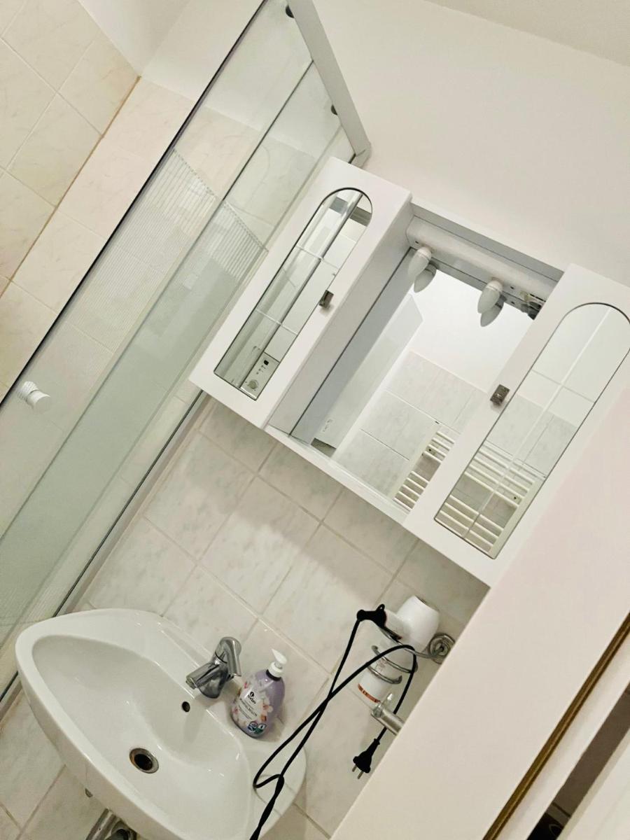 Holiday & Business Apartments 1150 Vienna