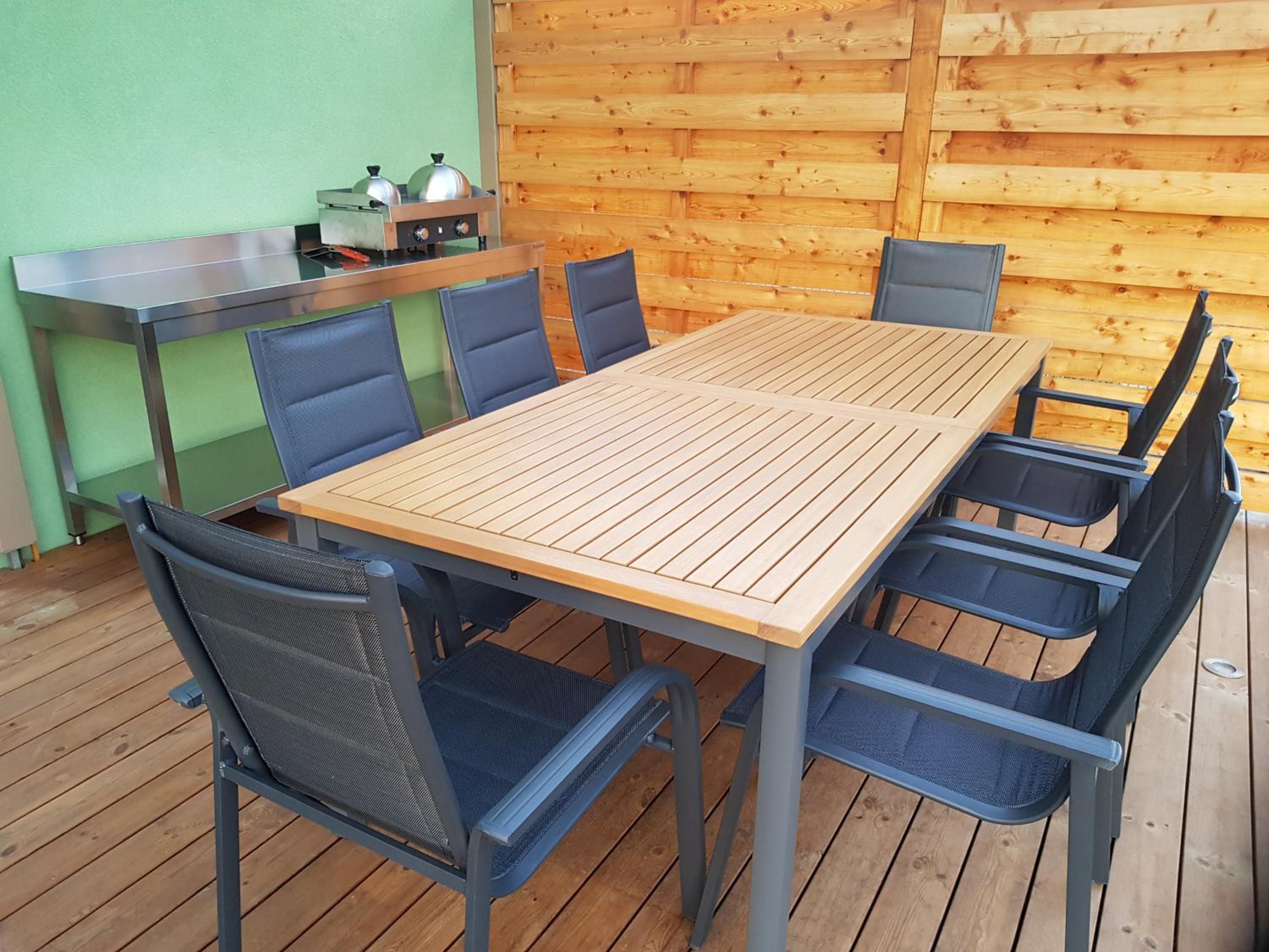 Holiday Home Znojmo w/ Wellness & Wine