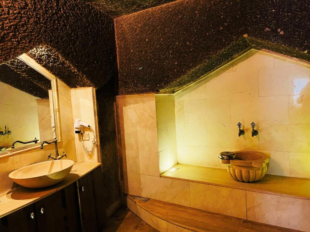 Cappadocia Empire Cave Hotel - Image 101