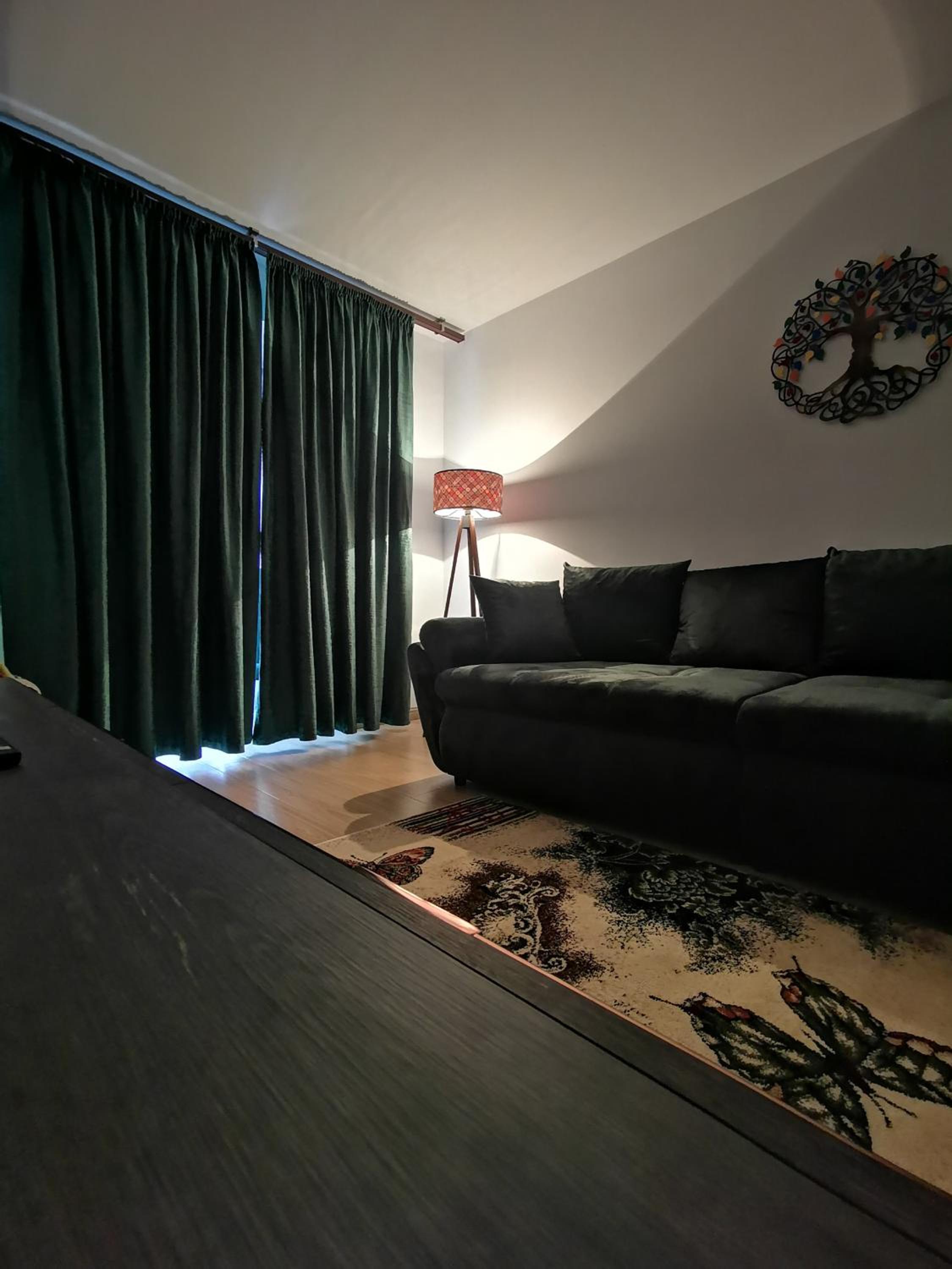 Mister Guest view 5