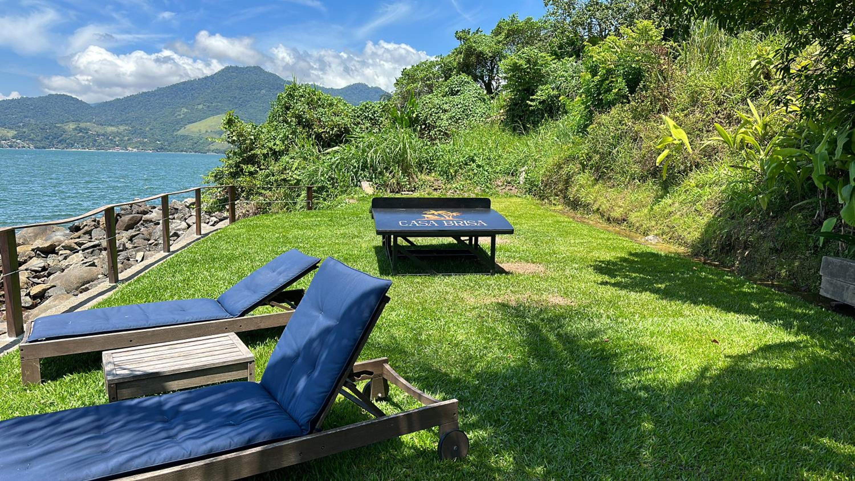 Casa com praia particular no condomínio Portobello