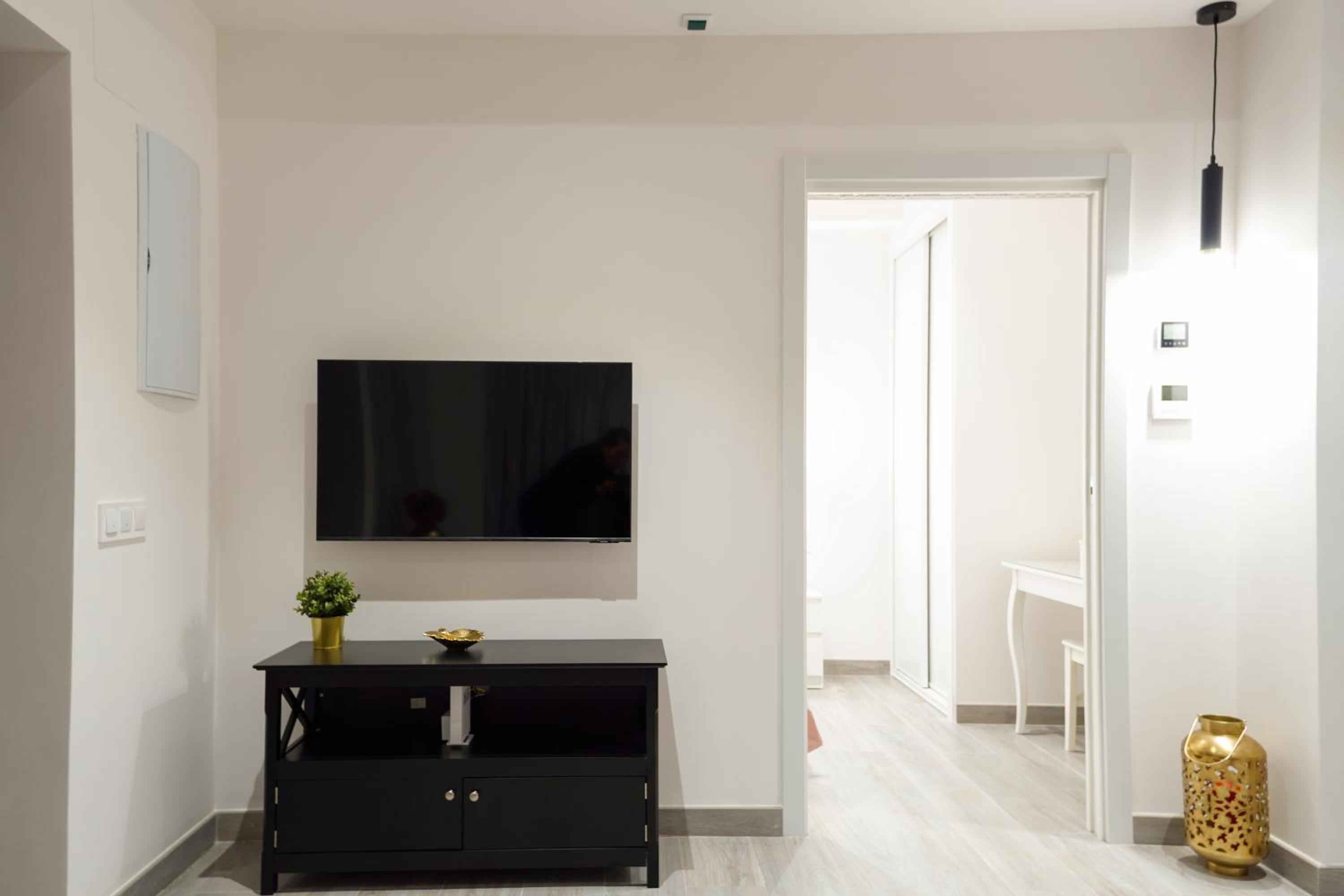 Mimi's Apartment in En Corts view 5