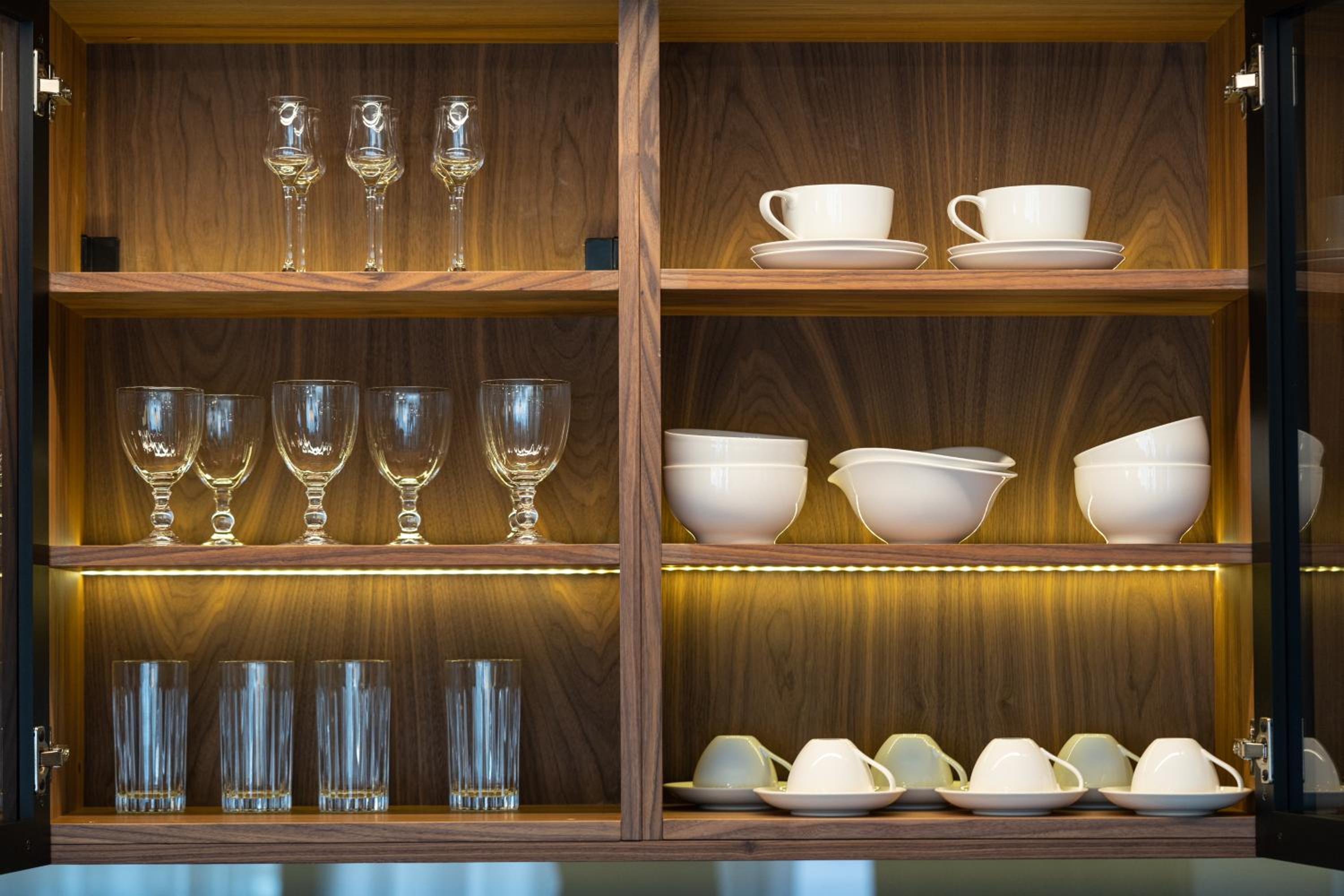 Hotel EZ Luxury Living - Image 1