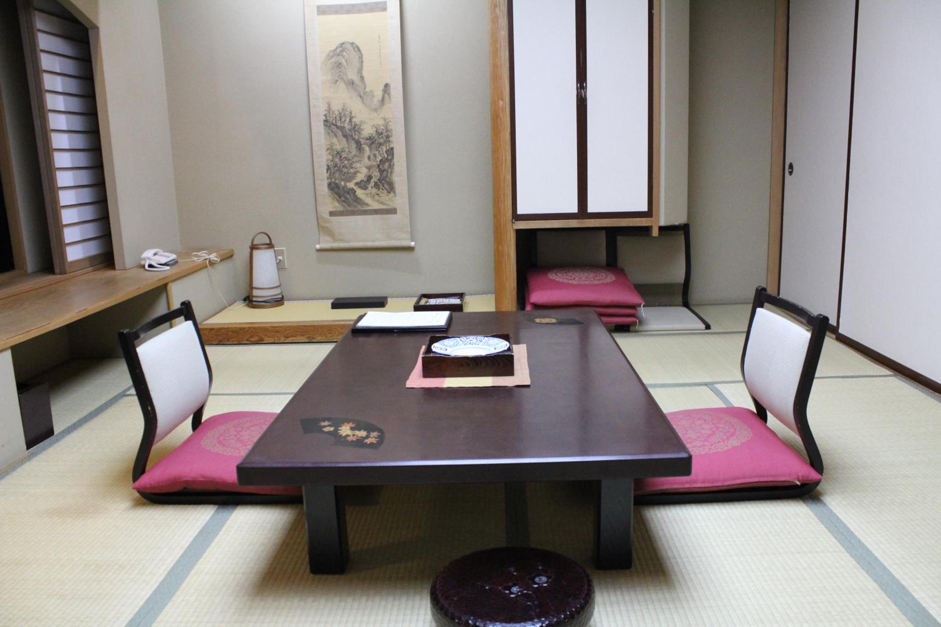 Yanagiya