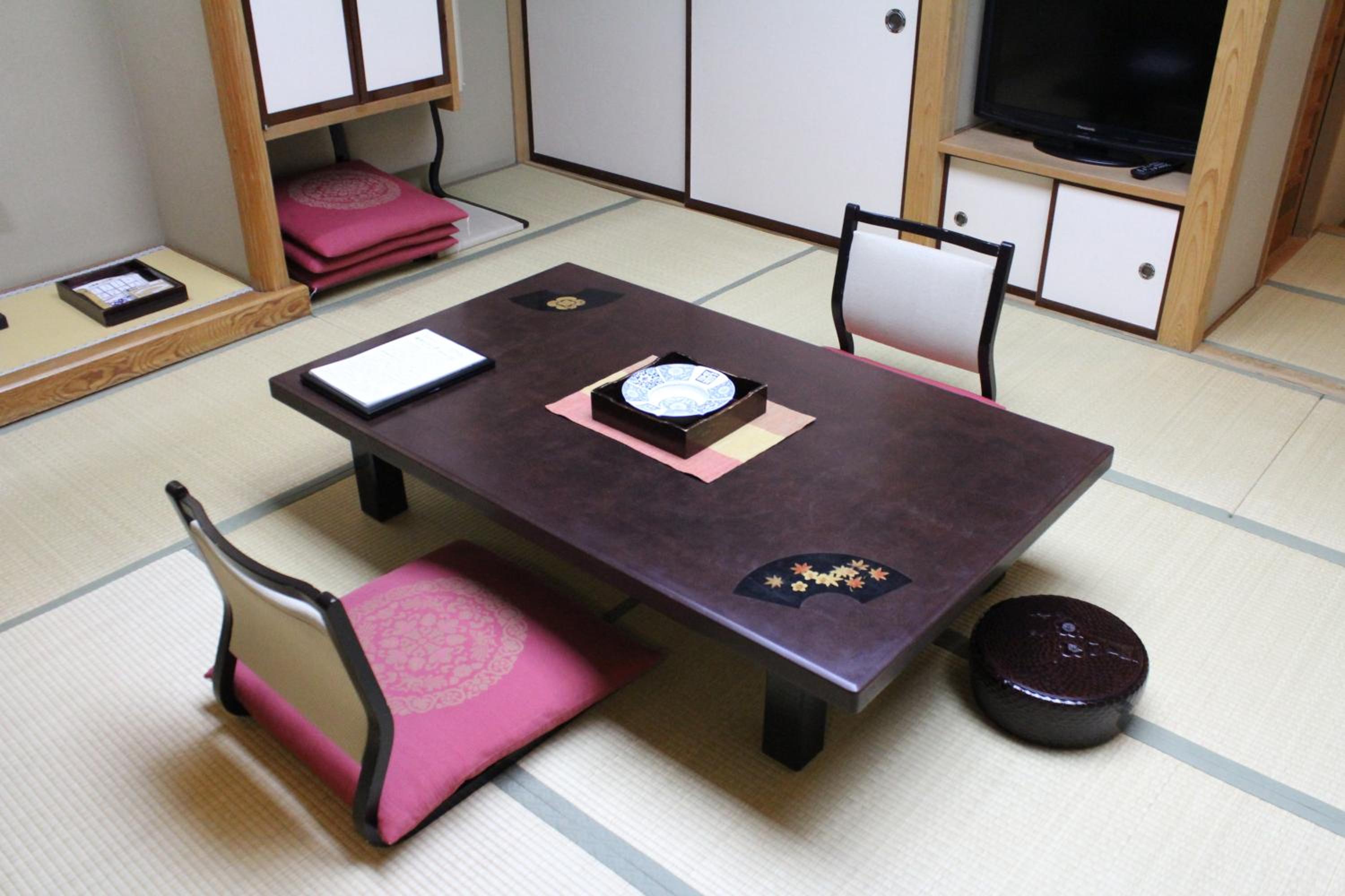 Yanagiya