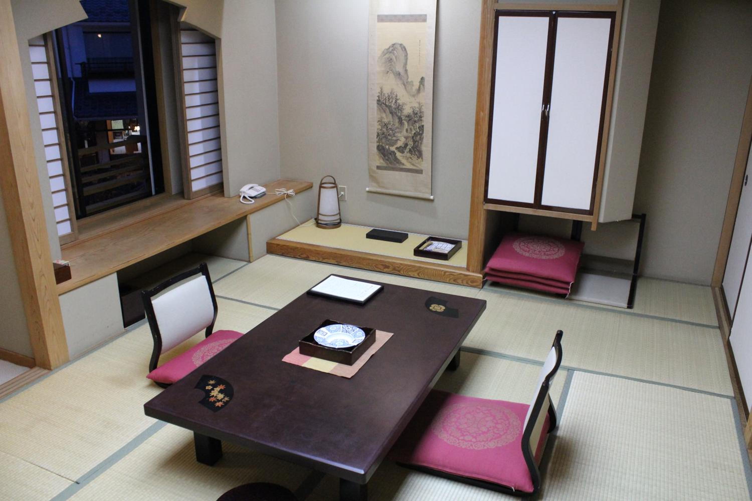 Yanagiya
