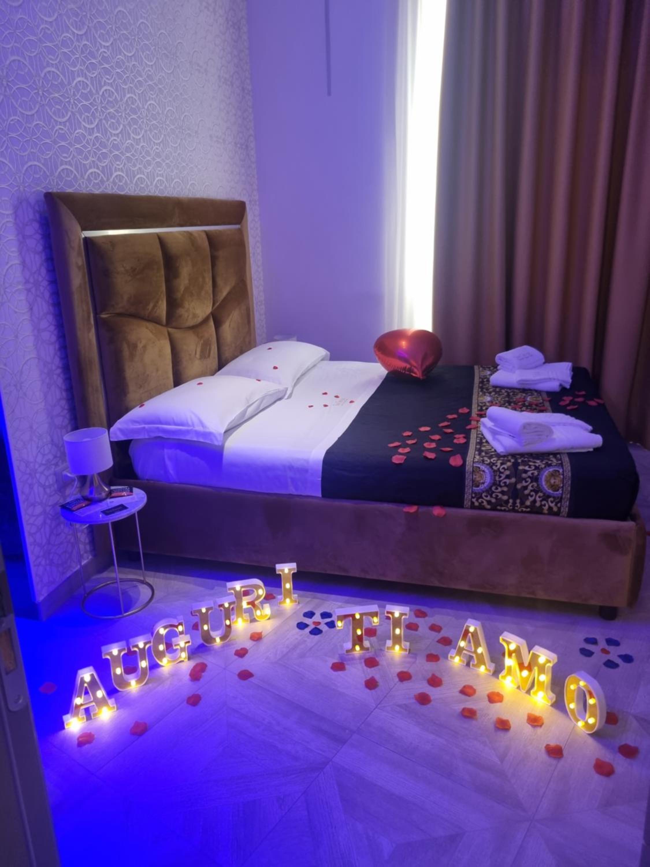 Twin Towers Naples Luxury