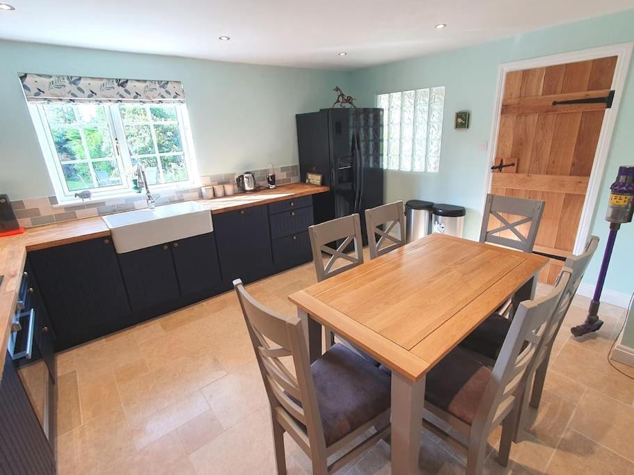 Countryside 3 Bed Detached Cottage view 2