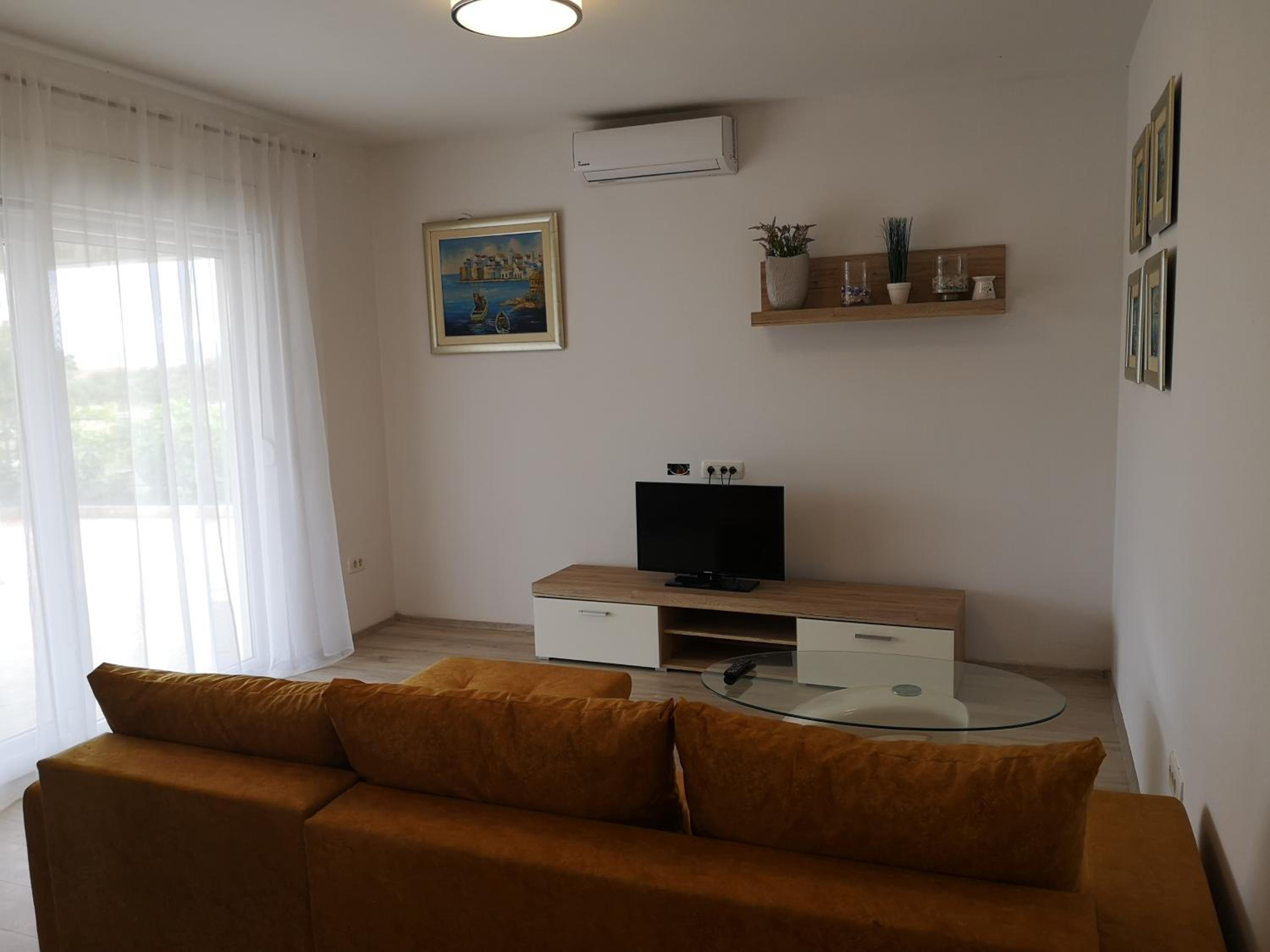 Topalli Apartments