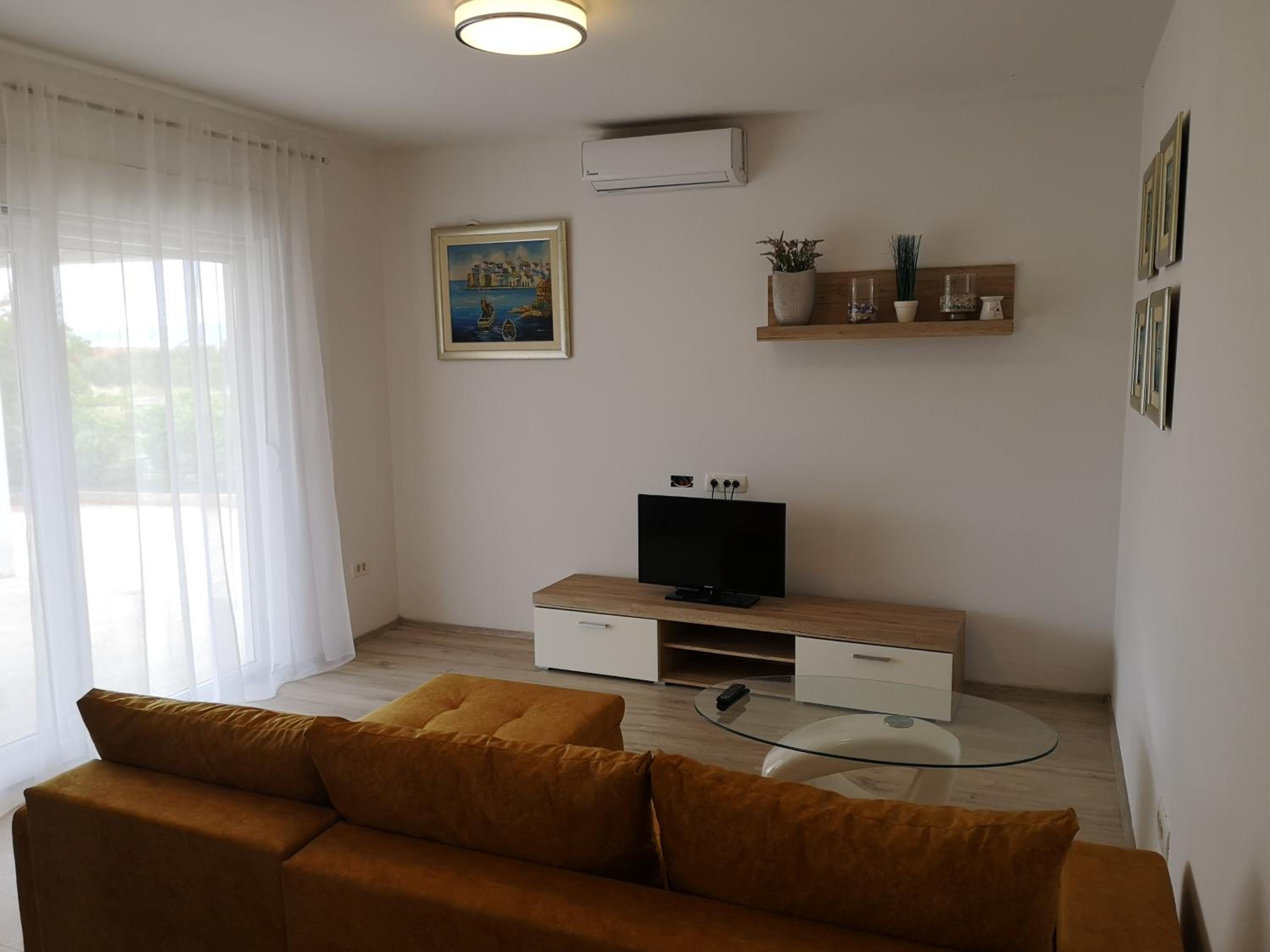 Topalli Apartments