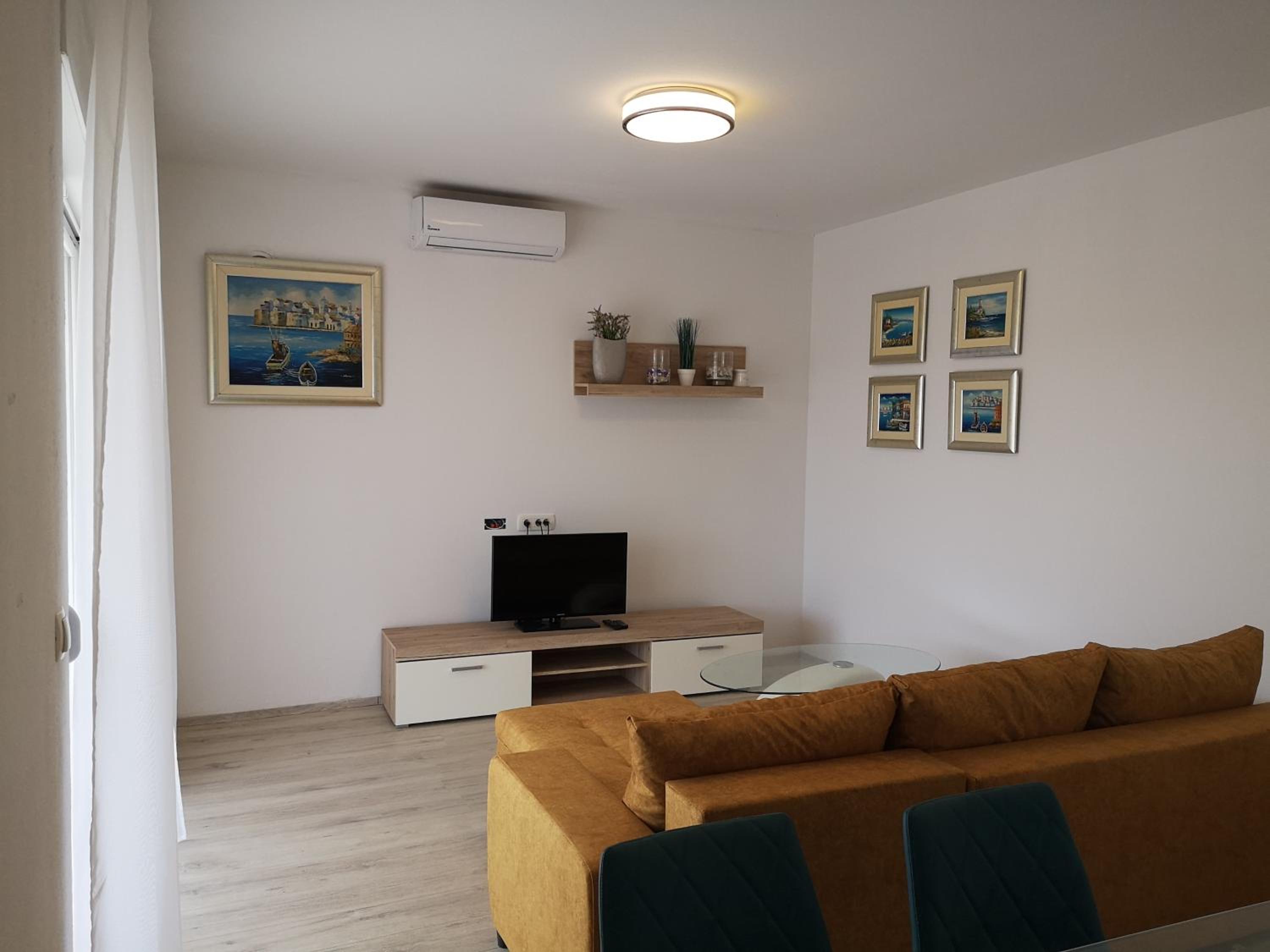 Topalli Apartments