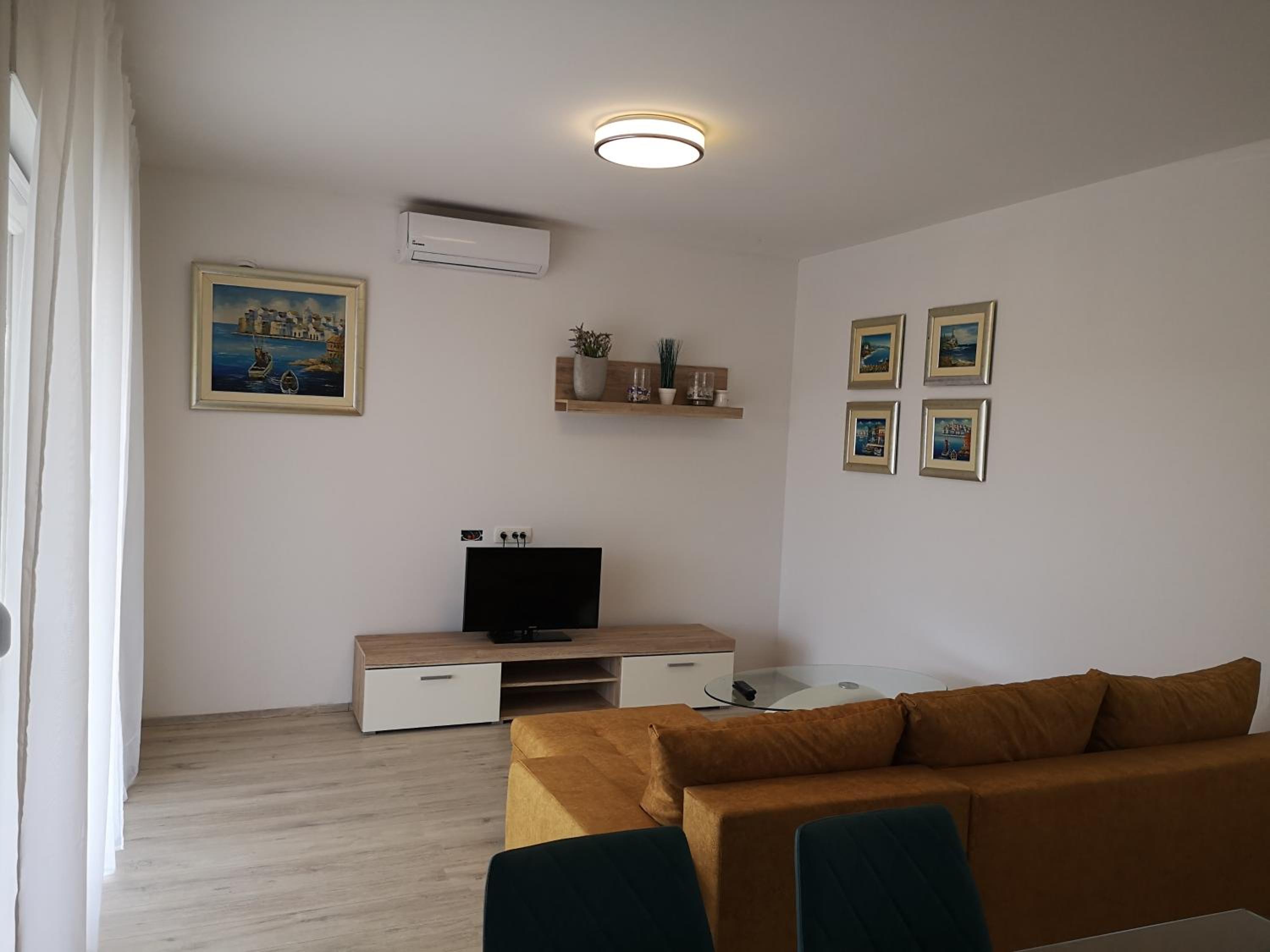 Topalli Apartments