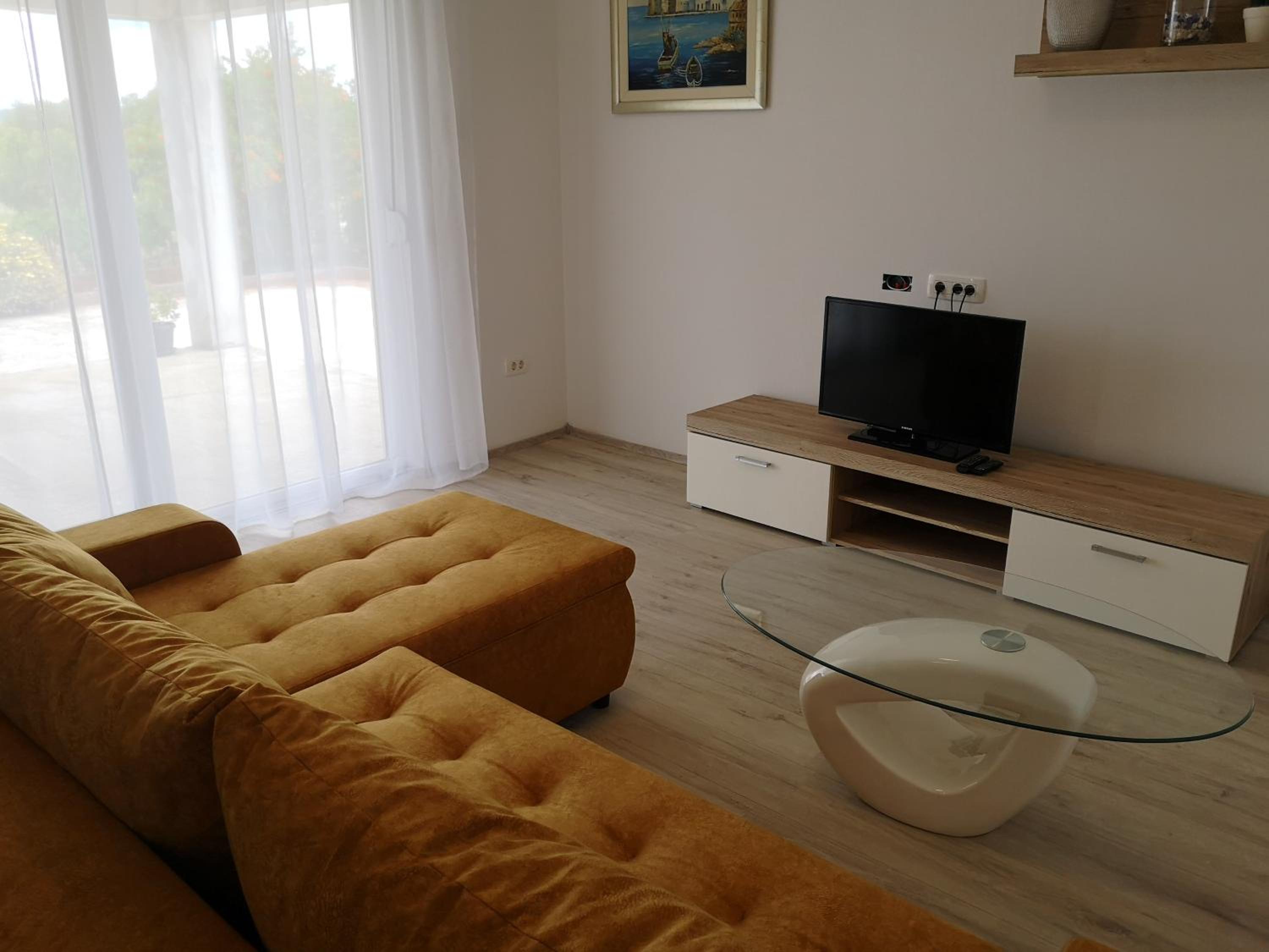 Topalli Apartments