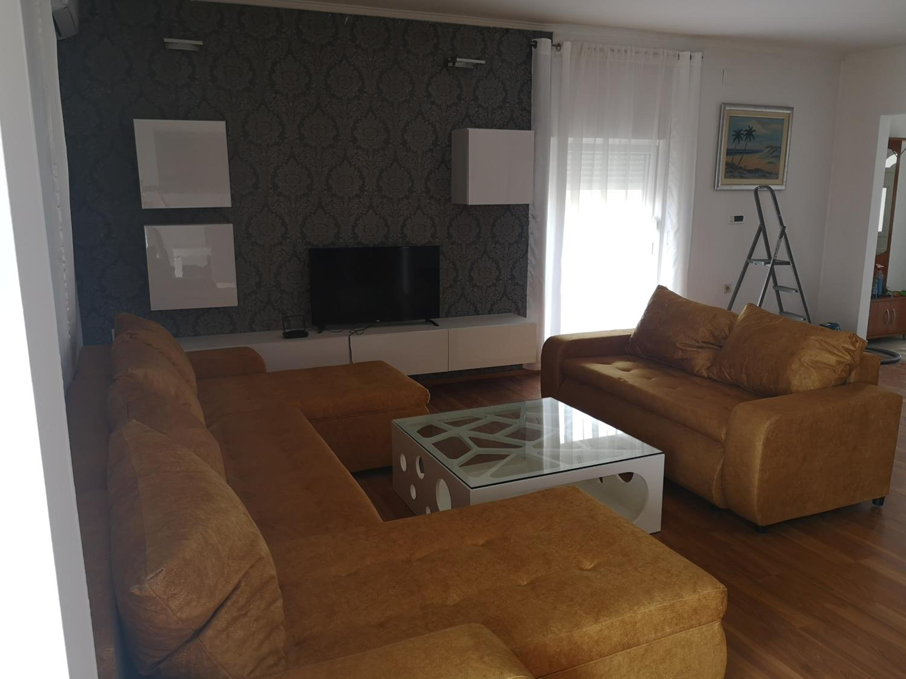 Topalli Apartments