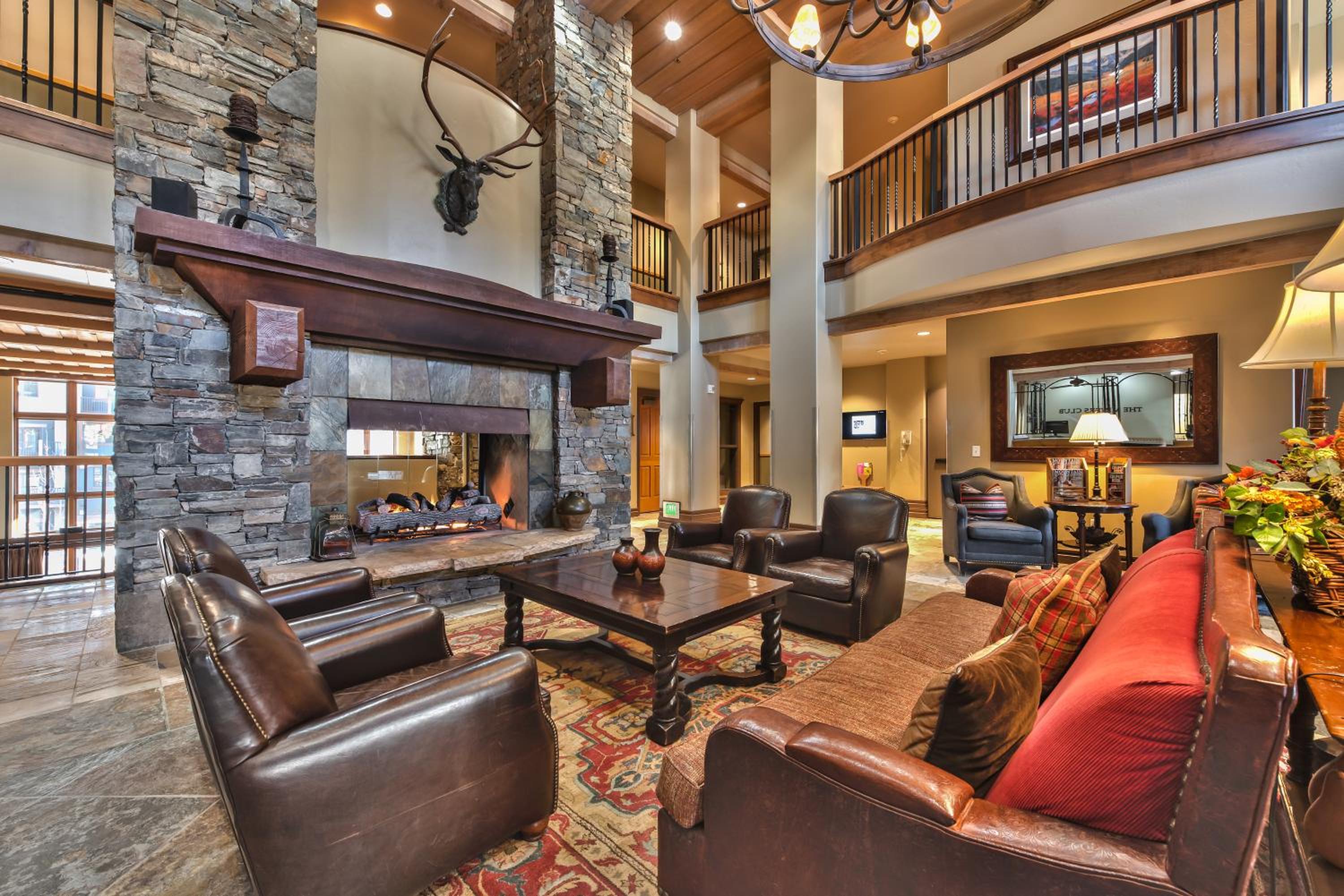 2BR Ski-in-Out Condo With Pool MC6B view 3