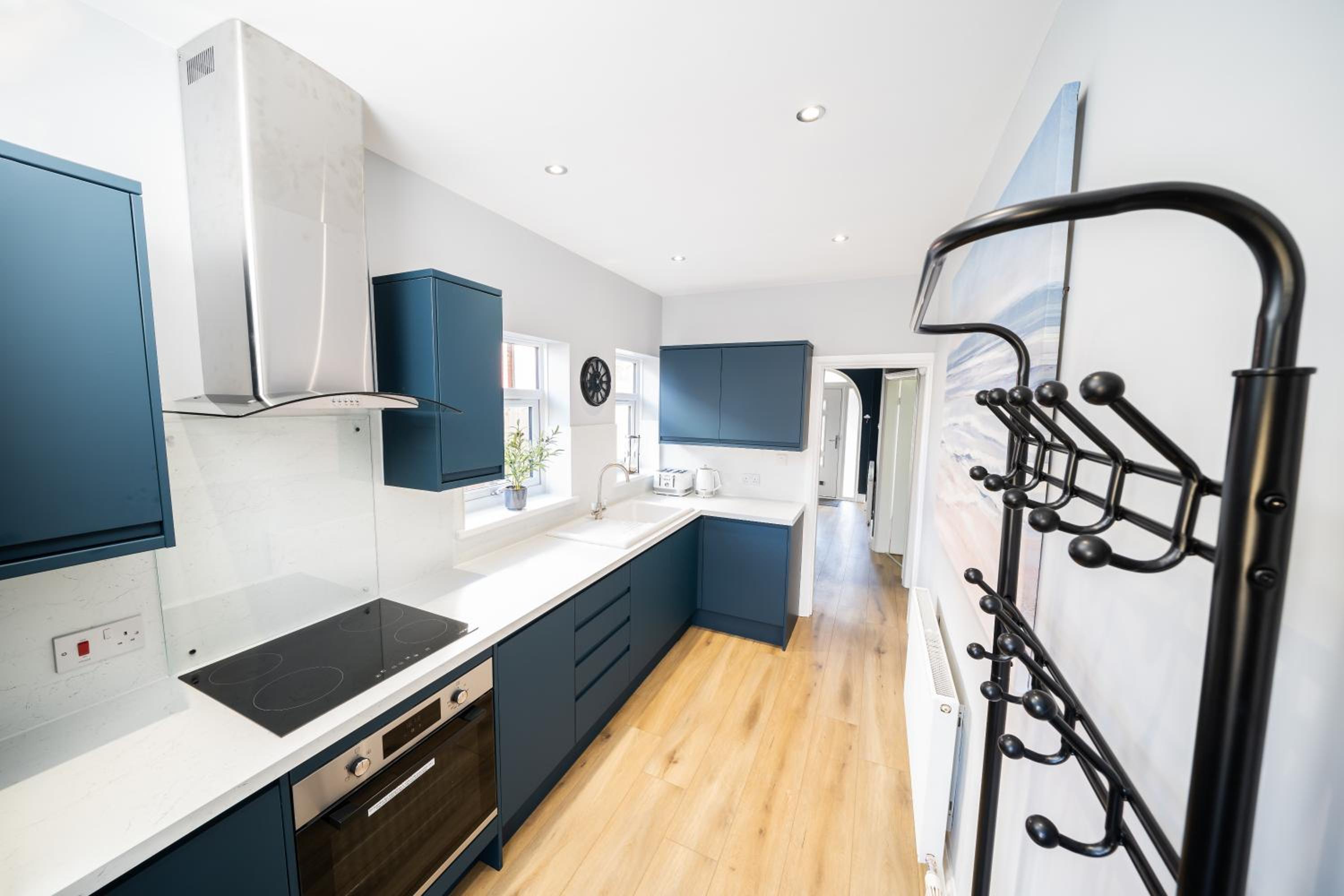 Highgate Beach House - Great for family stays and contractors