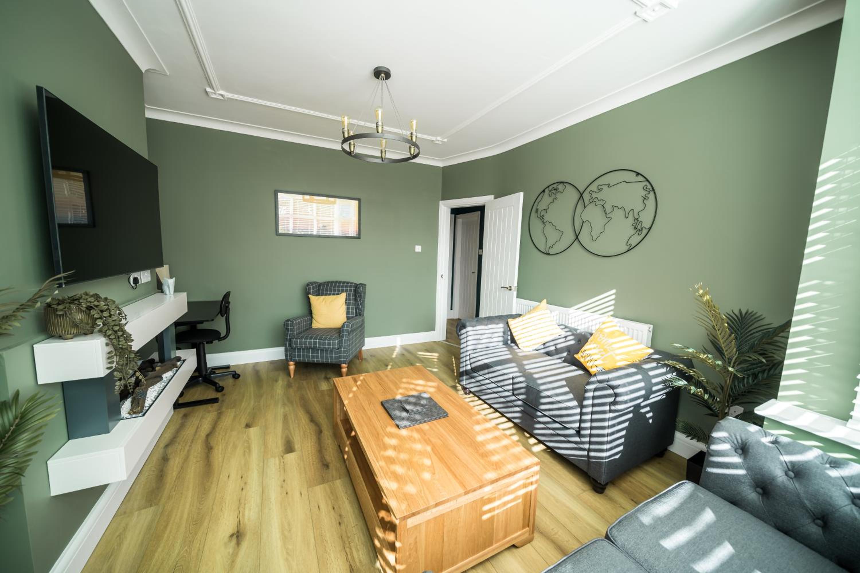 Highgate Beach House - Great for family stays and contractors