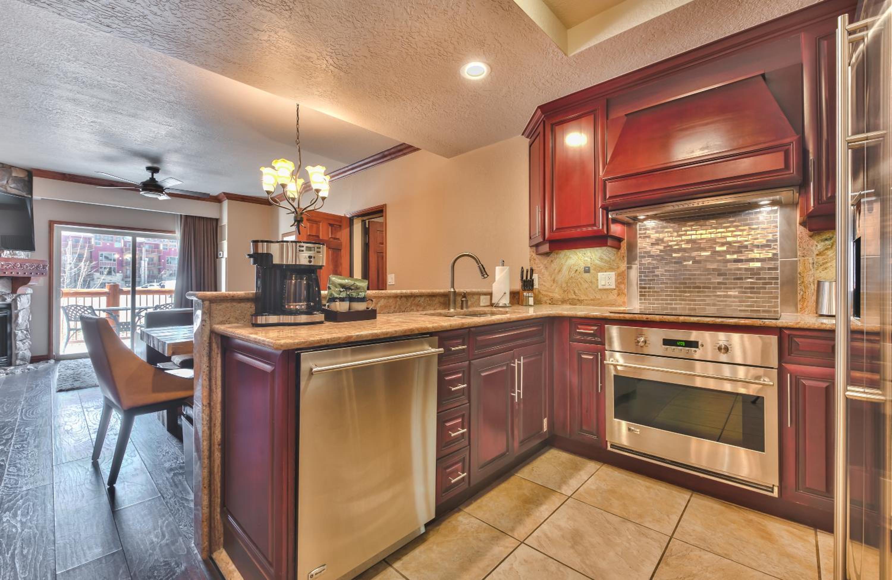 Westgate full 1 bedroom ski in ski out spa pool shuttle restaurants amenities view 3