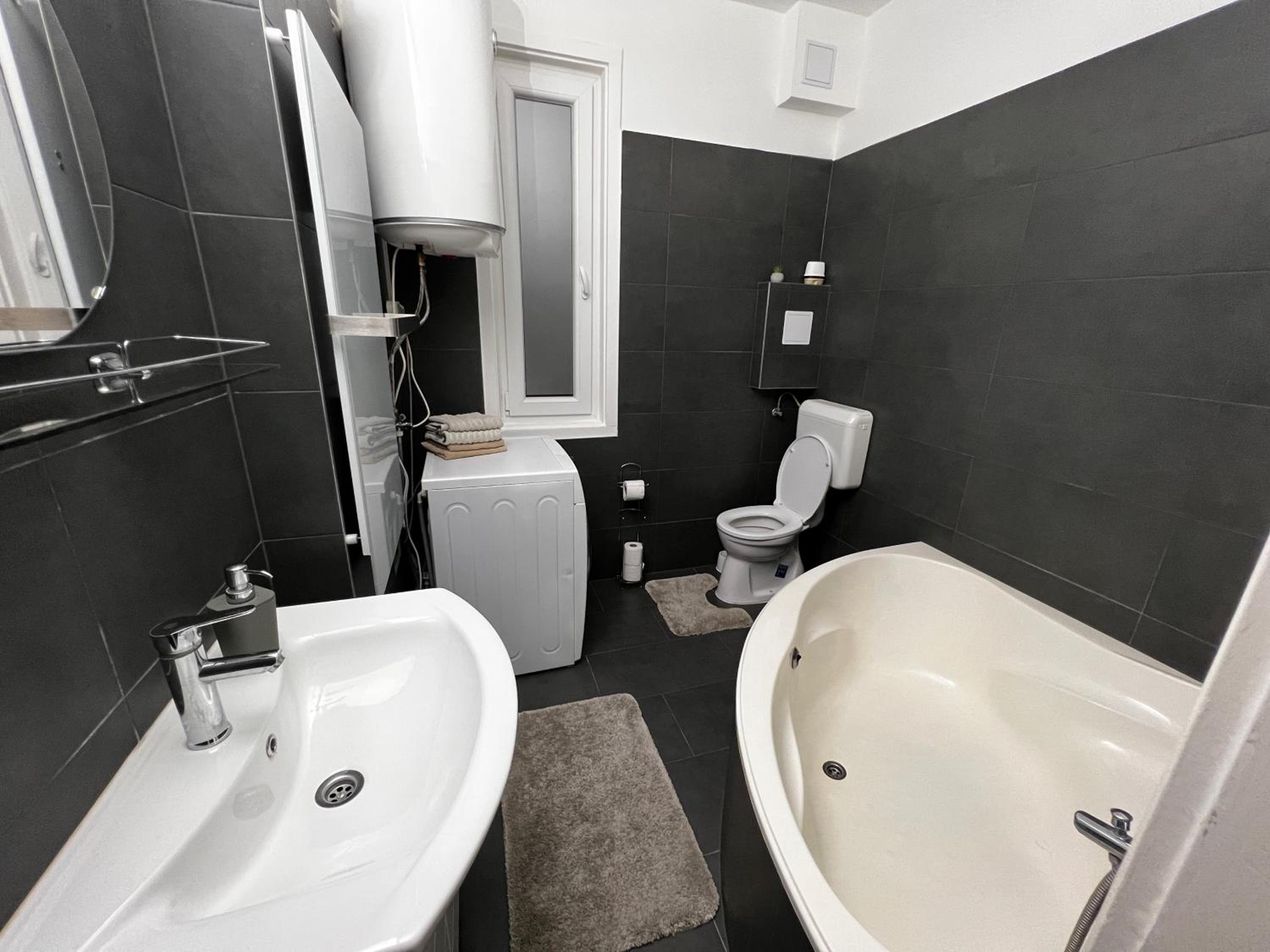 Dave Apartman 2 view 5