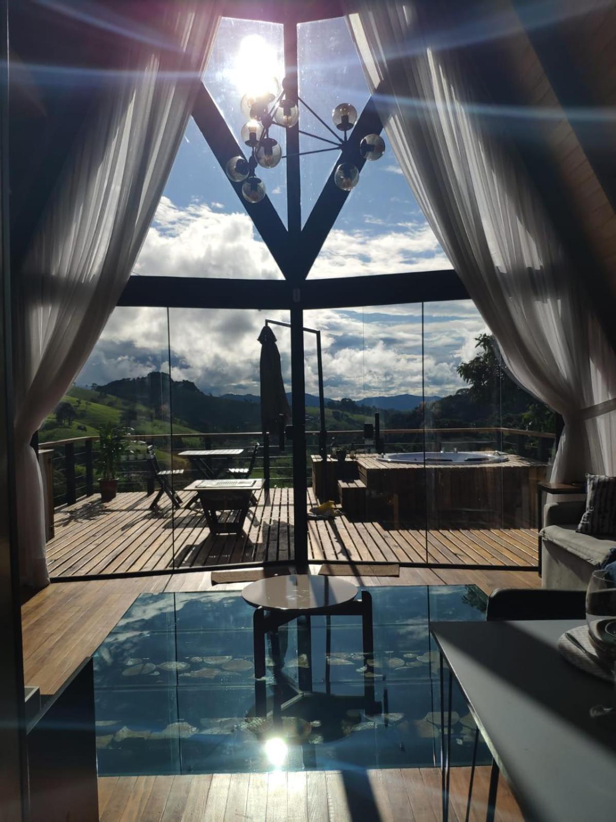 Triangle of the Sun Cabin | Mountain view | Hot tub | Air conditioning