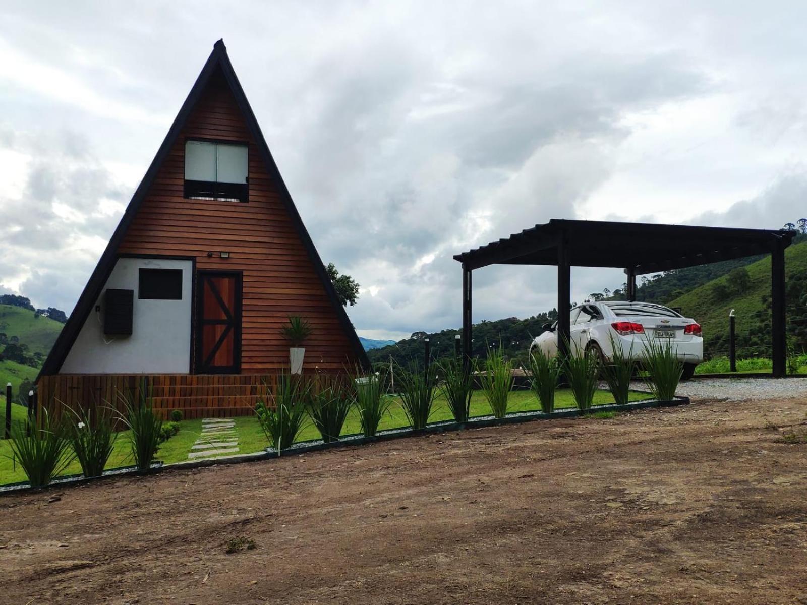 Triangle of the Sun Cabin | Mountain view | Hot tub | Air conditioning