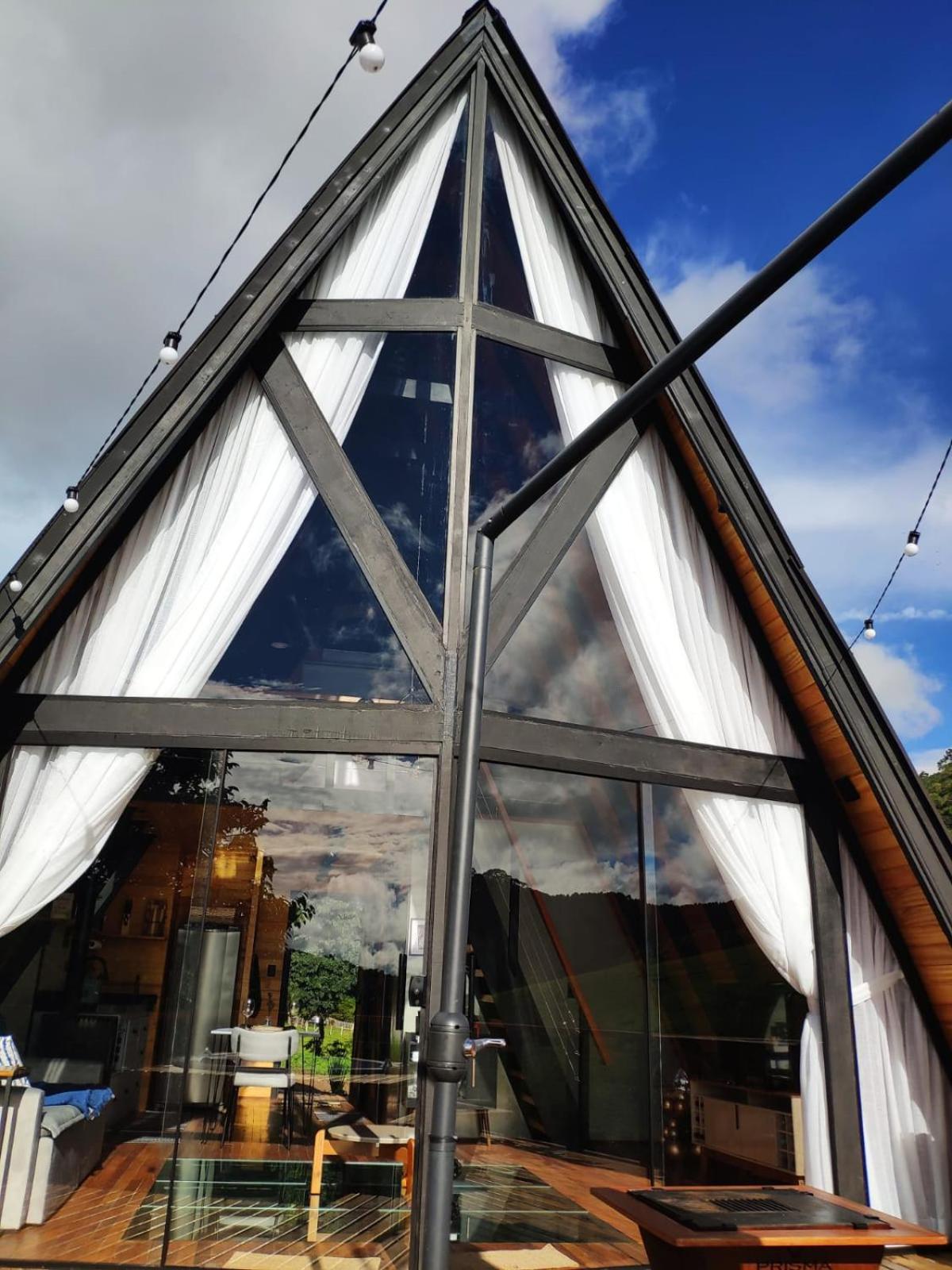 Triangle of the Sun Cabin | Mountain view | Hot tub | Air conditioning