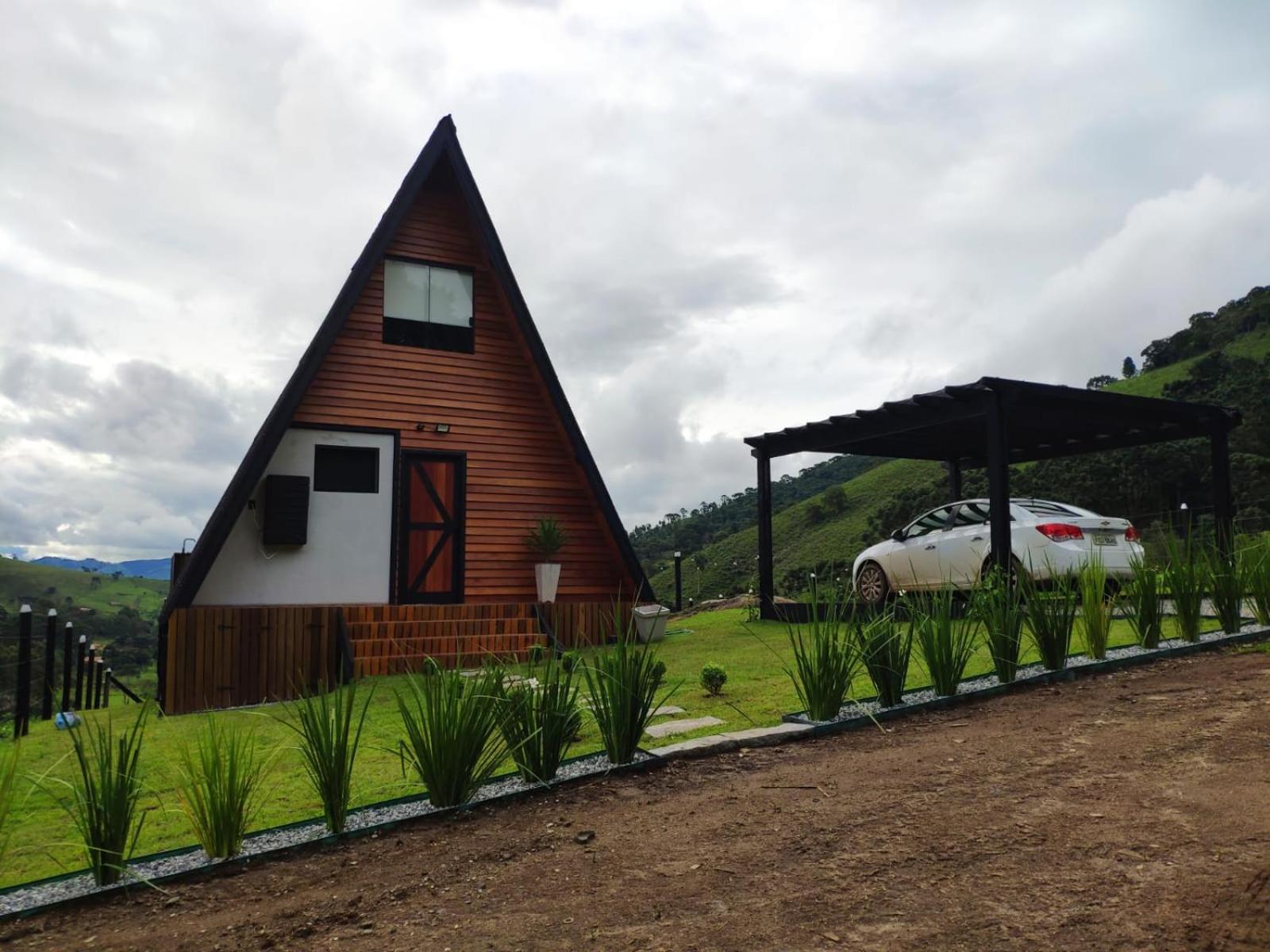 Triangle of the Sun Cabin | Mountain view | Hot tub | Air conditioning