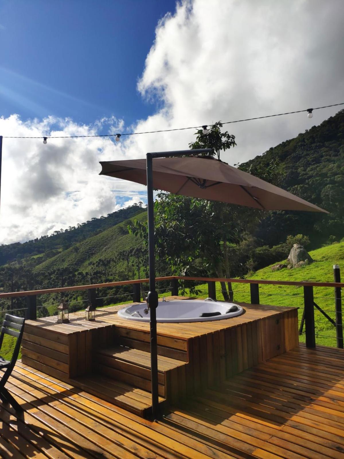 Triangle of the Sun Cabin | Mountain view | Hot tub | Air conditioning
