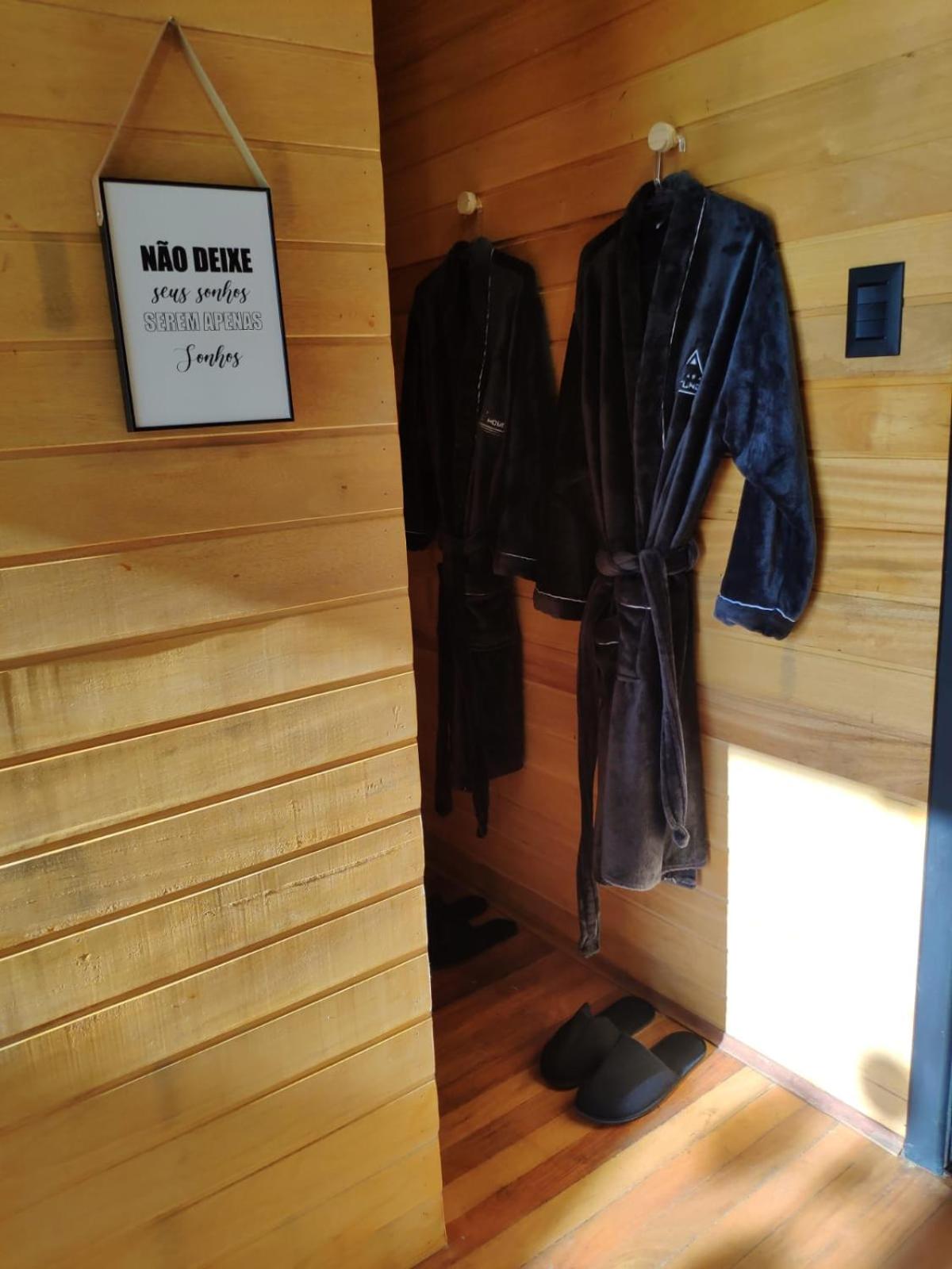 Triangle of the Sun Cabin | Mountain view | Hot tub | Air conditioning