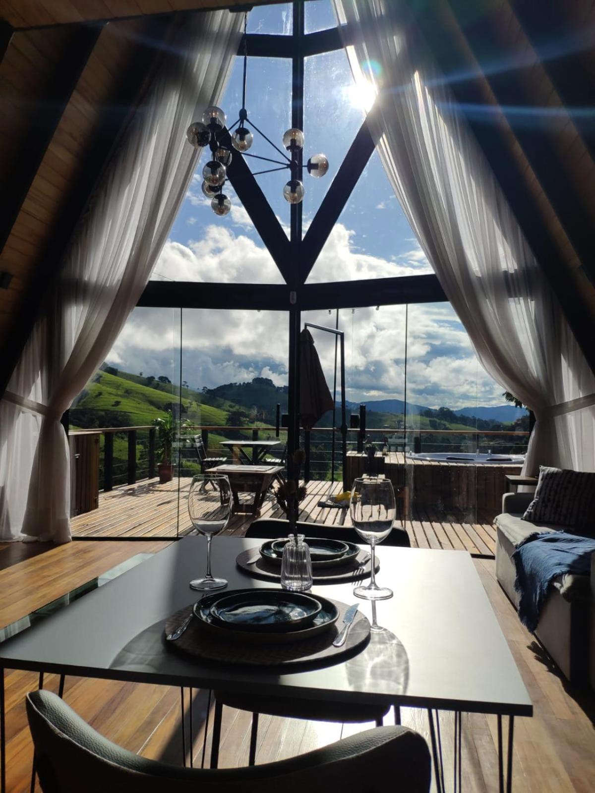Triangle of the Sun Cabin | Mountain view | Hot tub | Air conditioning