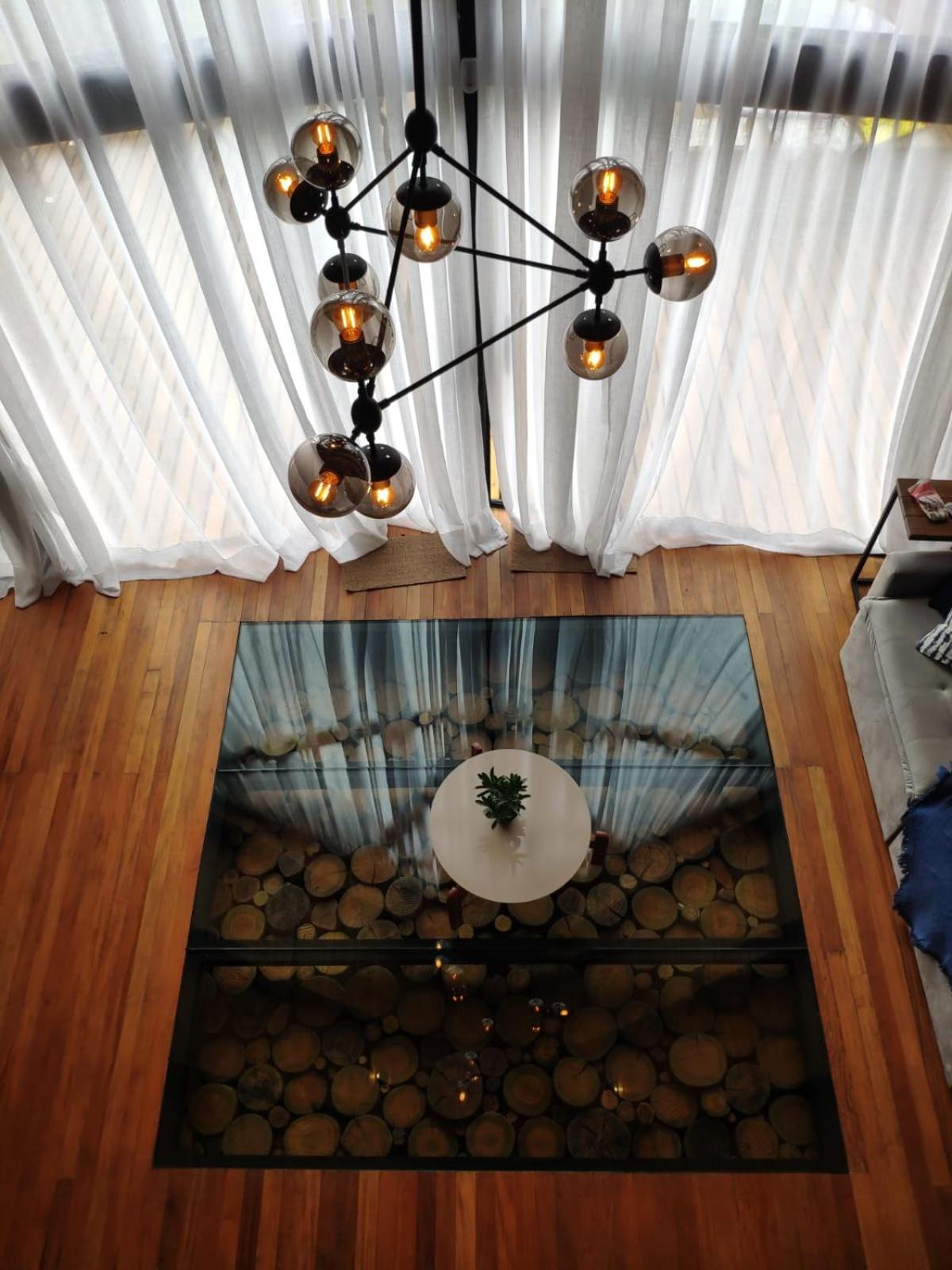 Triangle of the Sun Cabin | Mountain view | Hot tub | Air conditioning