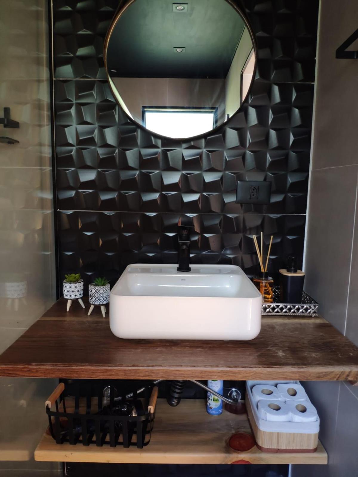 Triangle of the Sun Cabin | Mountain view | Hot tub | Air conditioning