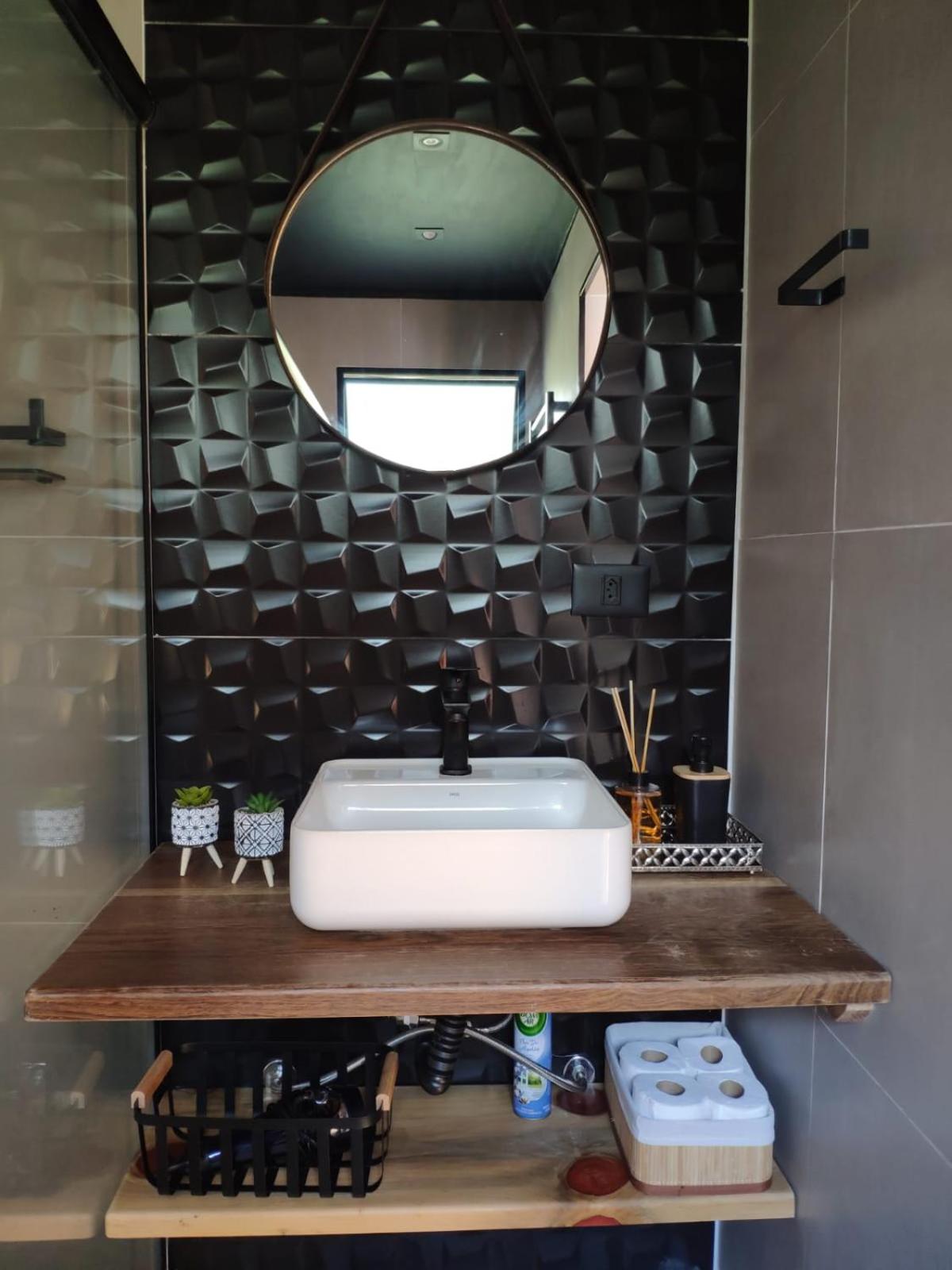 Triangle of the Sun Cabin | Mountain view | Hot tub | Air conditioning
