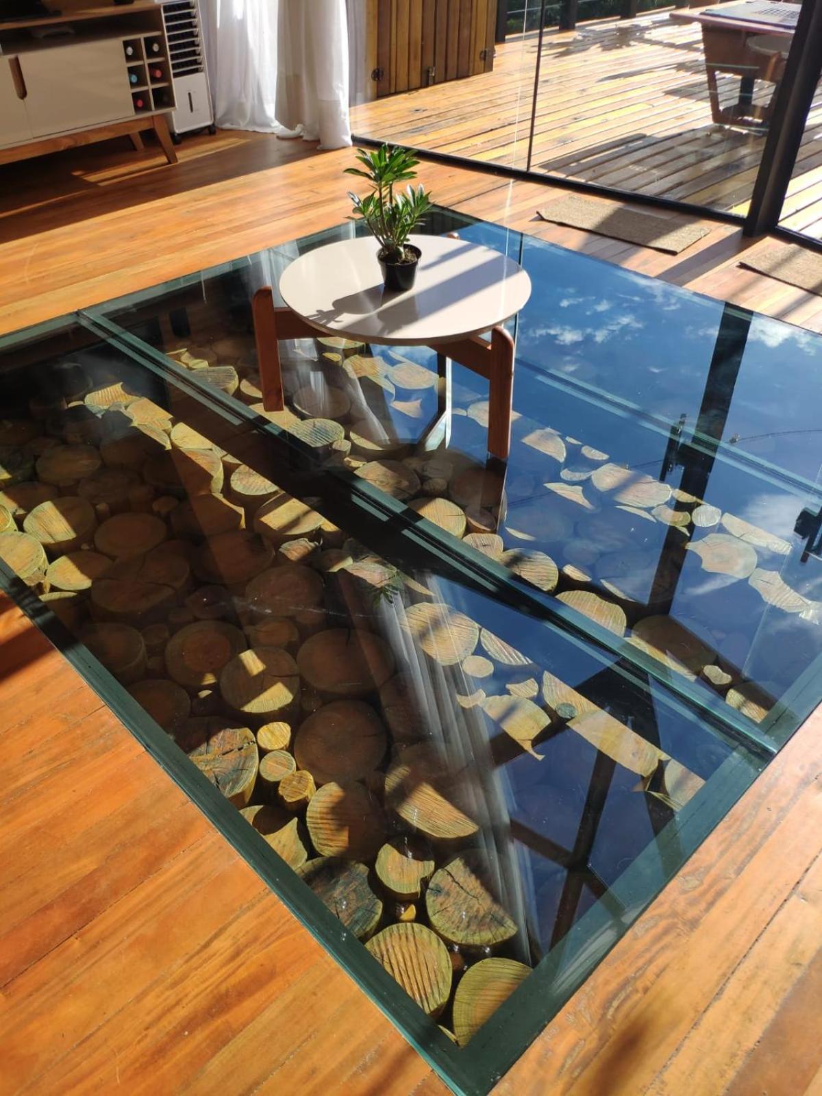 Triangle of the Sun Cabin | Mountain view | Hot tub | Air conditioning