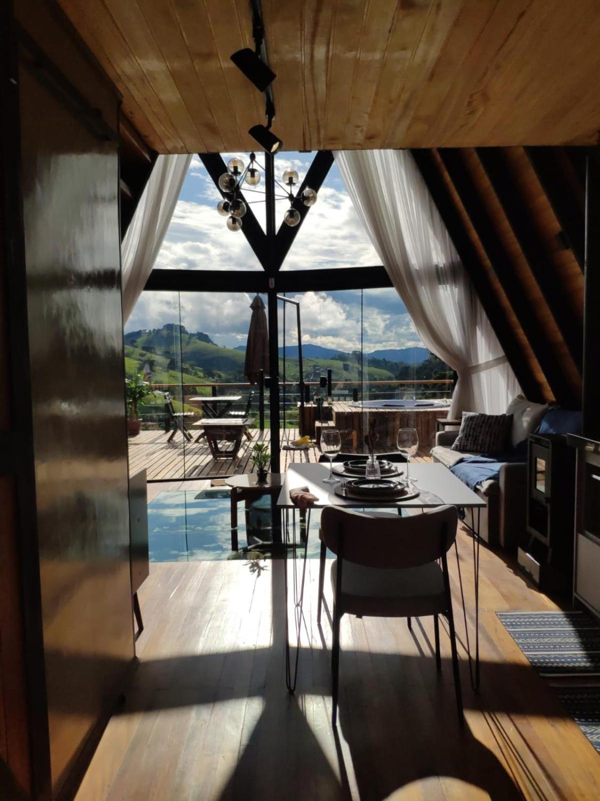 Triangle of the Sun Cabin | Mountain view | Hot tub | Air conditioning