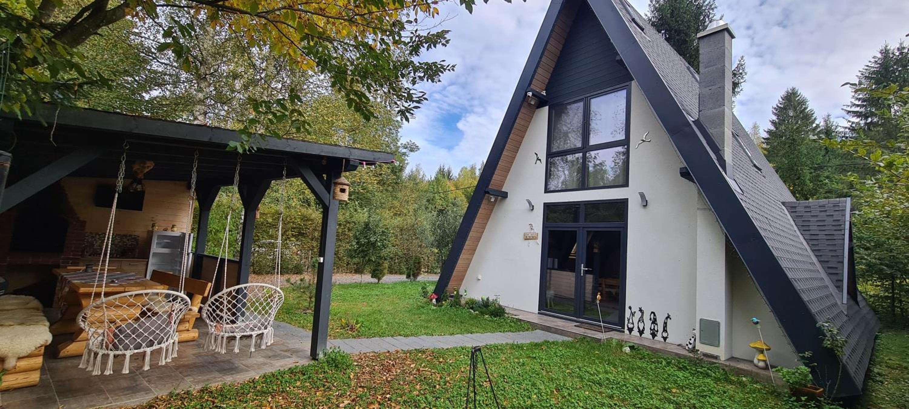 Porumbacu retreat-Cabană A-frame și Chalet cu jacuzzi pe malul râului la poalele munțiilor Făgăraș, Sibiu view 5