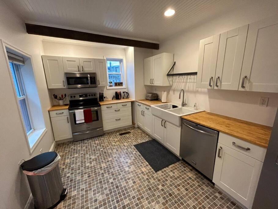 Cozy Home in Downtown Harrisburg view 4