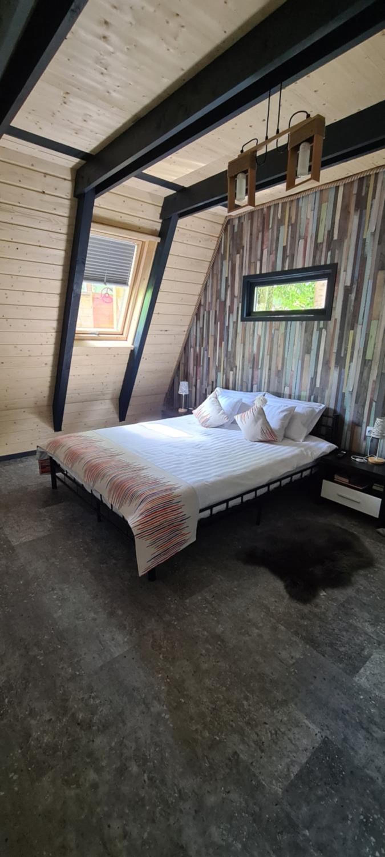 Porumbacu retreat-Cabană A-frame și Chalet cu jacuzzi pe malul râului la poalele munțiilor Făgăraș, Sibiu view 2