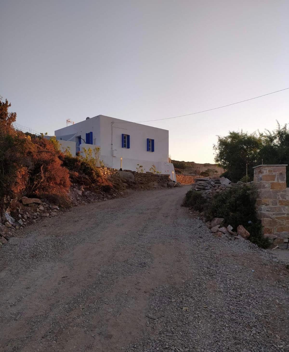 Cycladic Villa in Amorgos Island (Maison Shiro) view 4