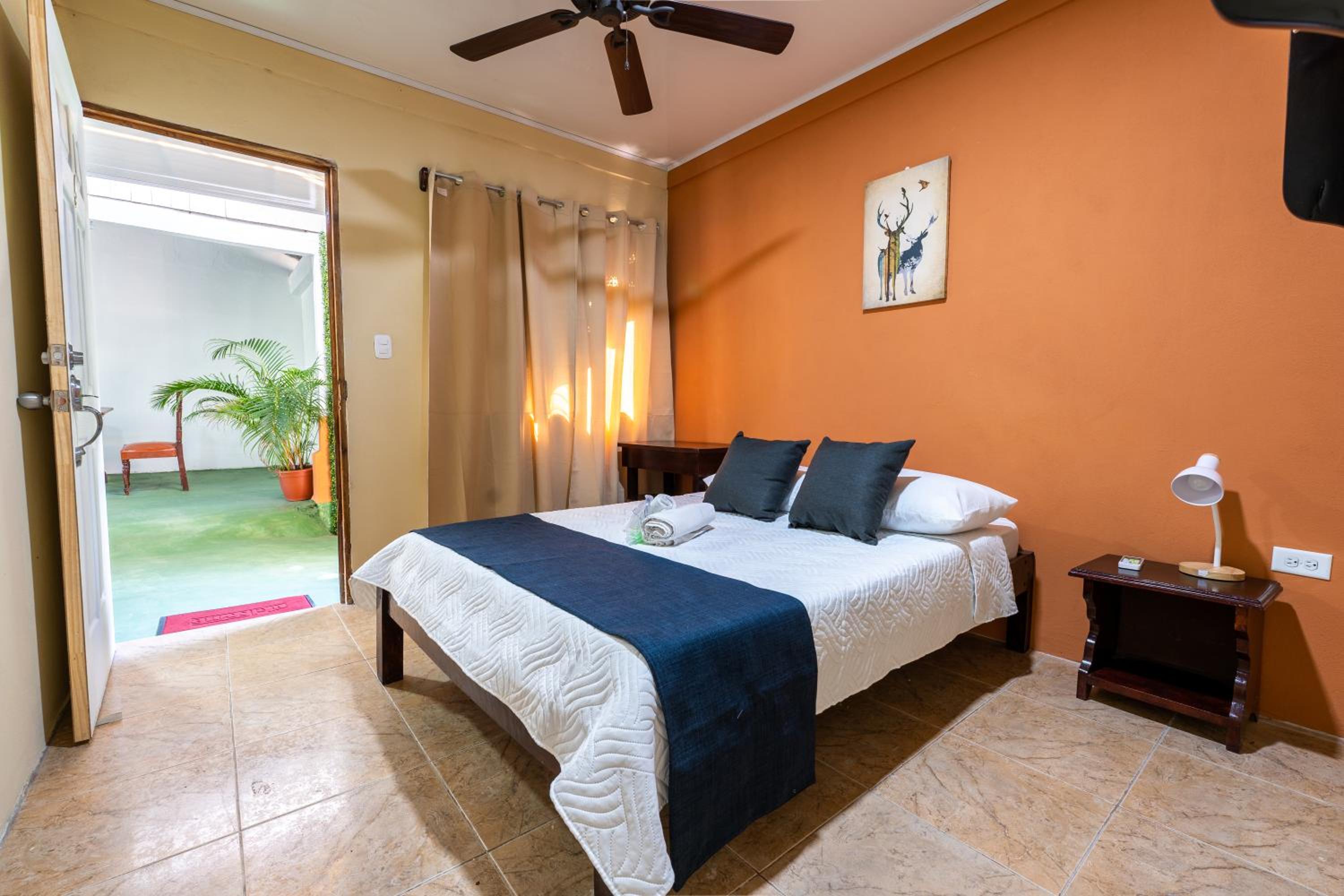Hotel El Cocobolo Food&Rest Room 6 B&B WiFi AC Pkg Free Swimmingpool