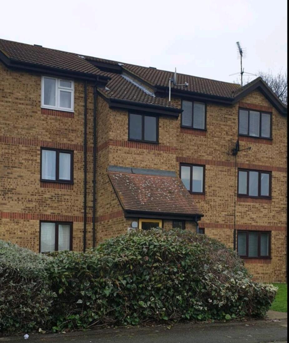 1 bedroom service apartment with Netflix