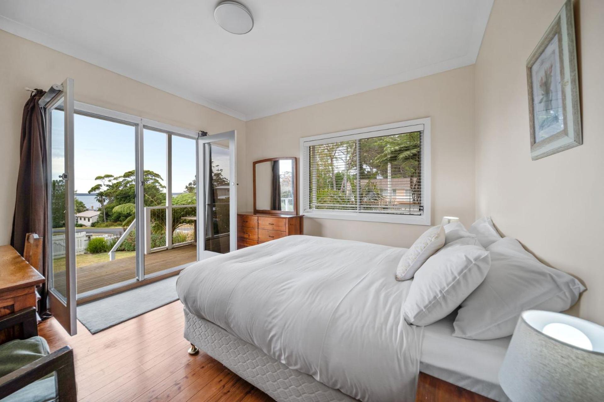 Bowen View - pet-friendly home near Hyams Beach