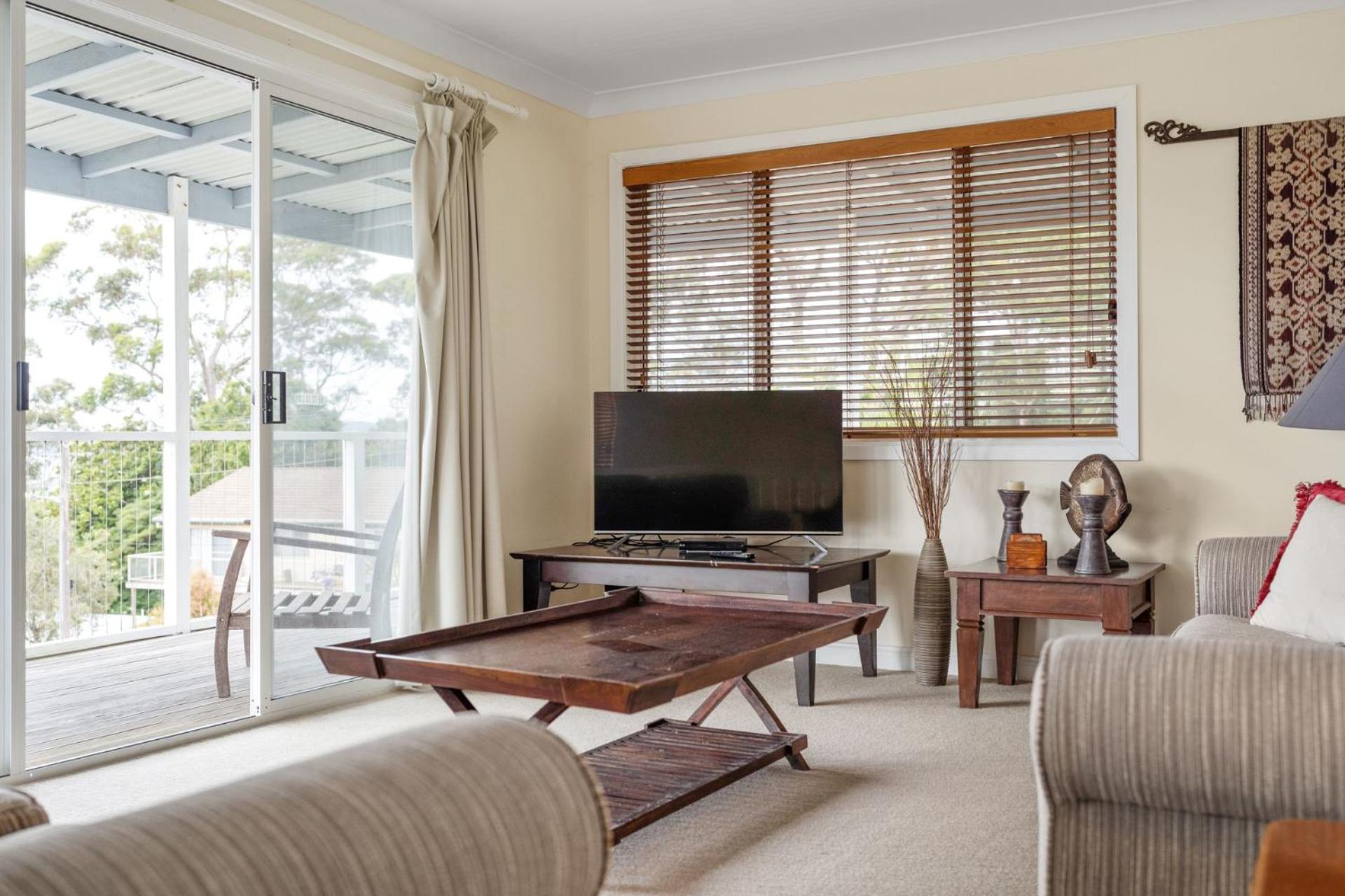 Bowen View - pet-friendly home near Hyams Beach