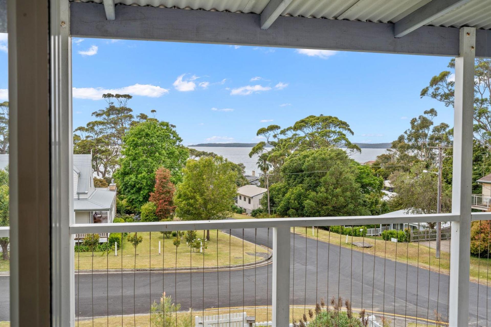 Bowen View - pet-friendly home near Hyams Beach