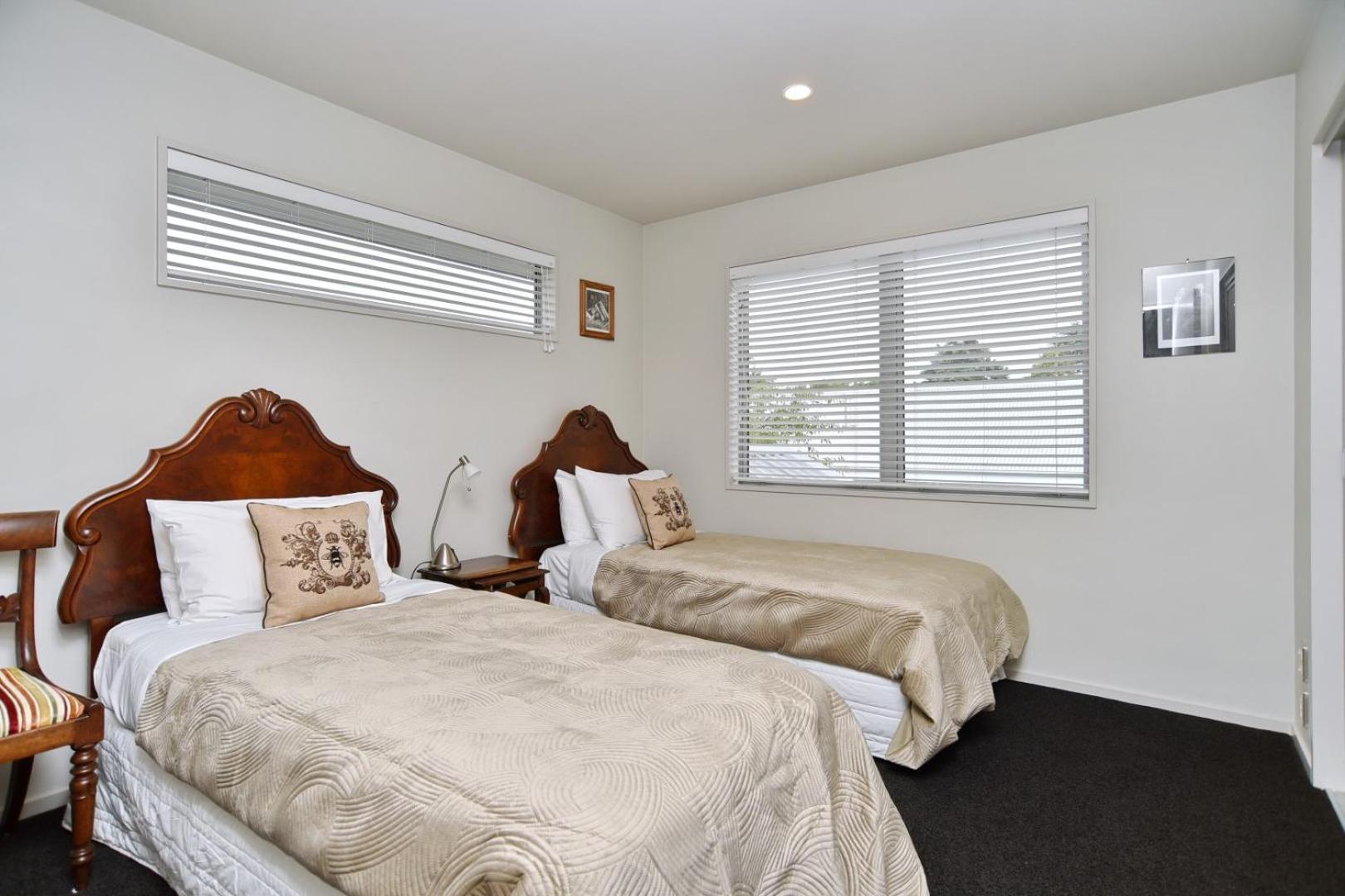 Jeffreys Road - Christchurch Holiday Homes view 4