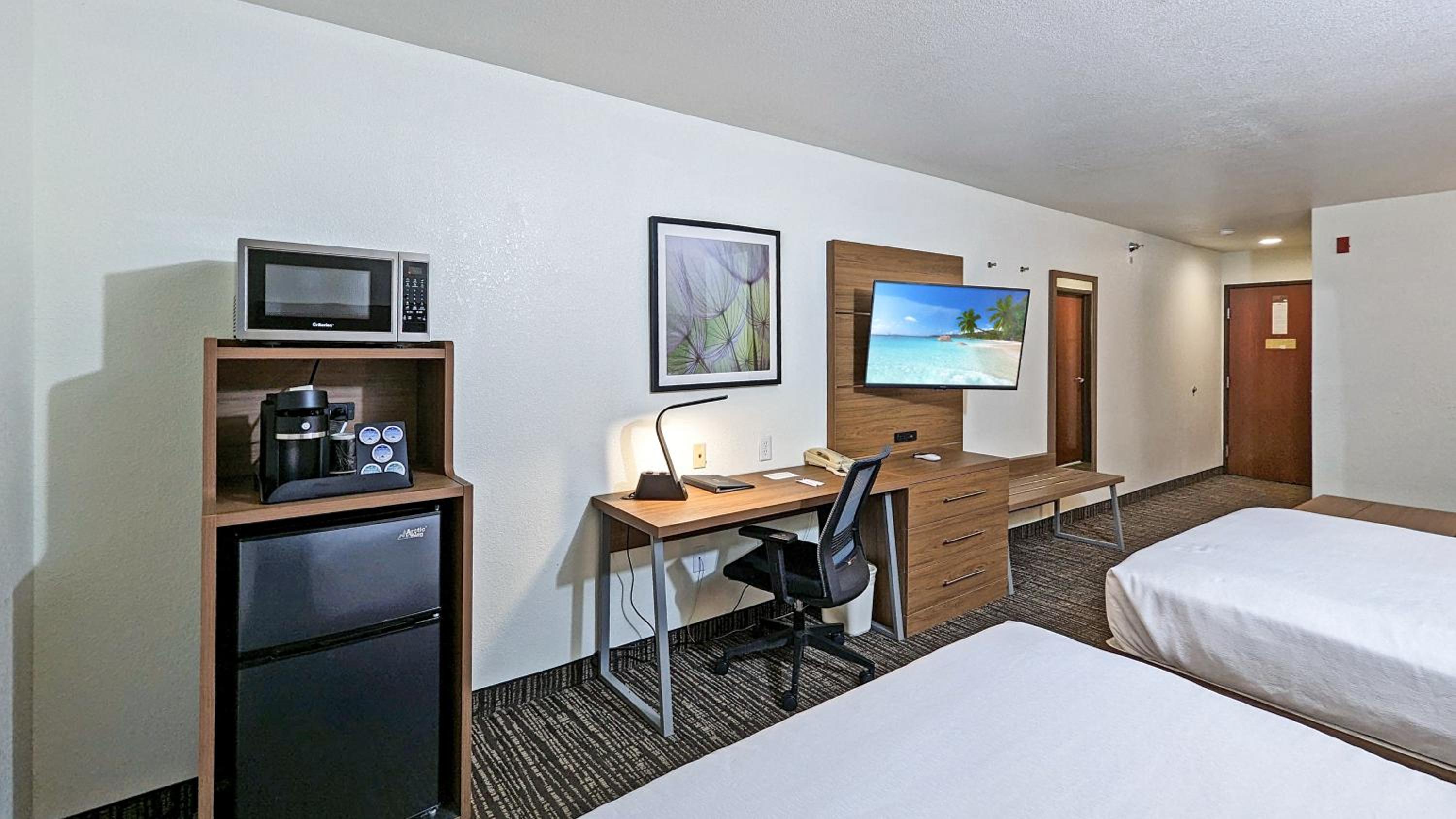 Estherville Hotel & Suites