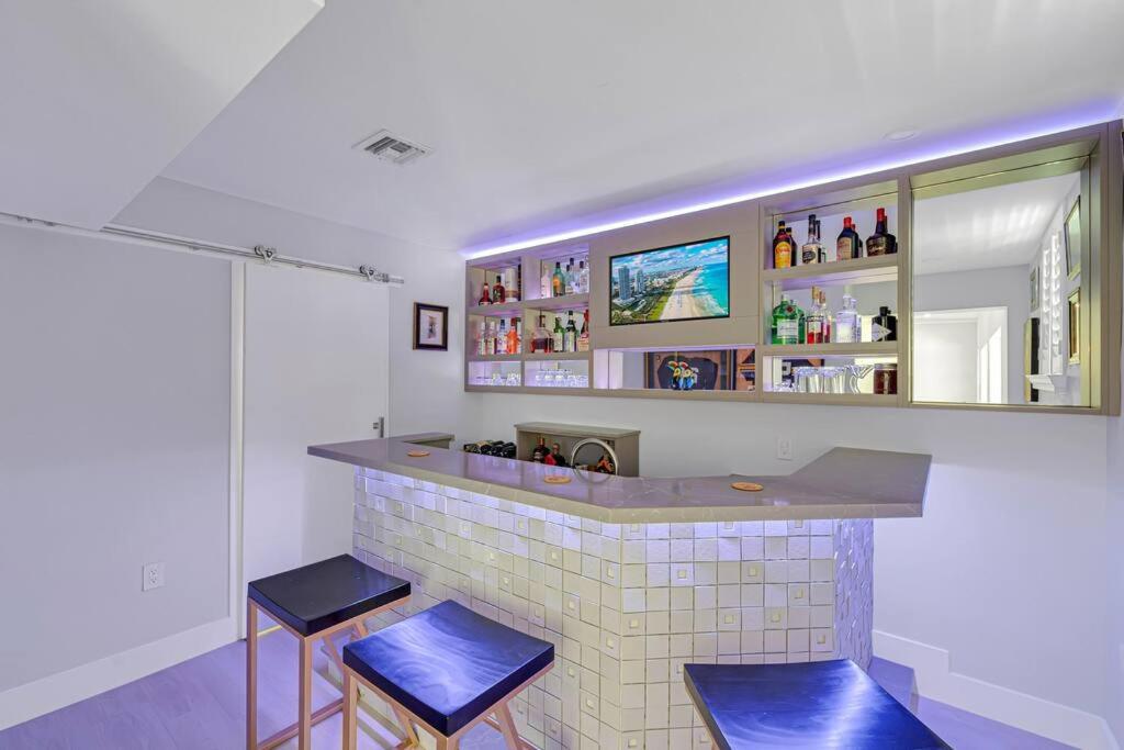 Casa la Miami - Central location Villa with Pool & Gym